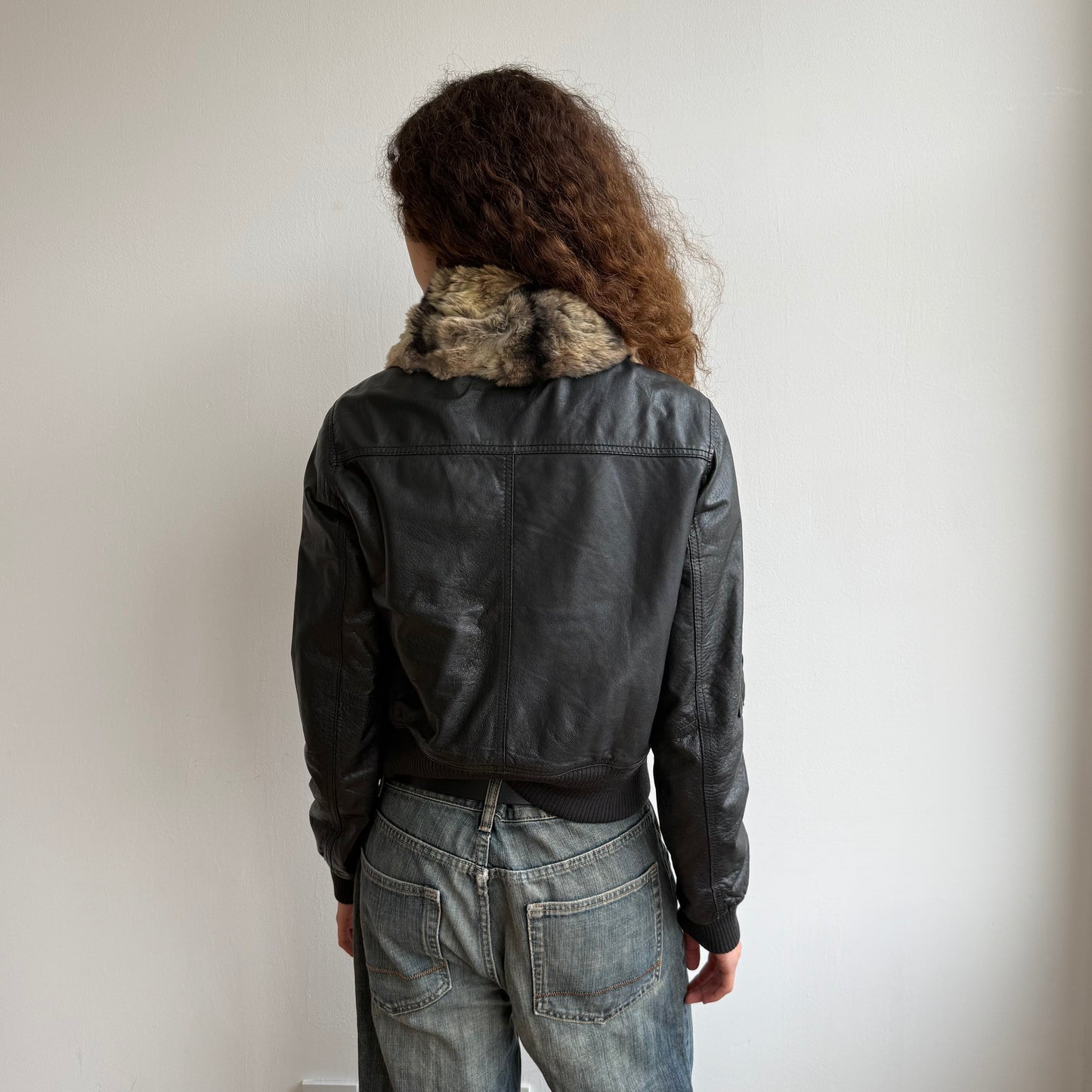 Black leather fur bomber jacket - Size M