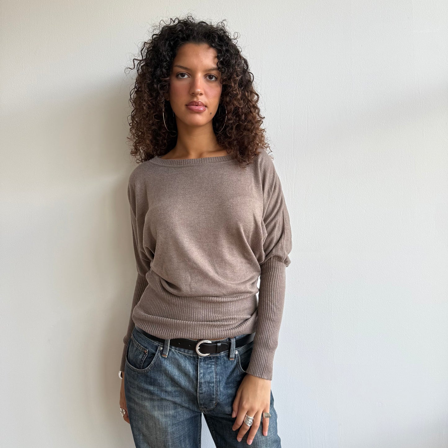 Taupe slouchy long sleeve knit - Size S/M