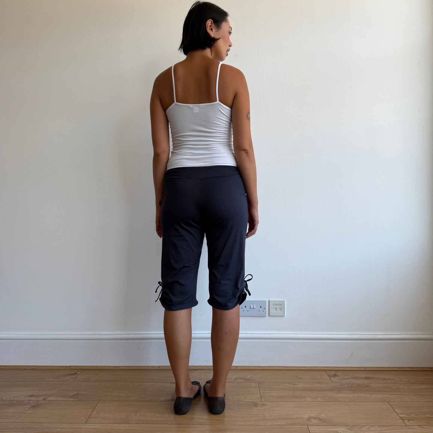 Adidas navy coral ruched capris - Size S