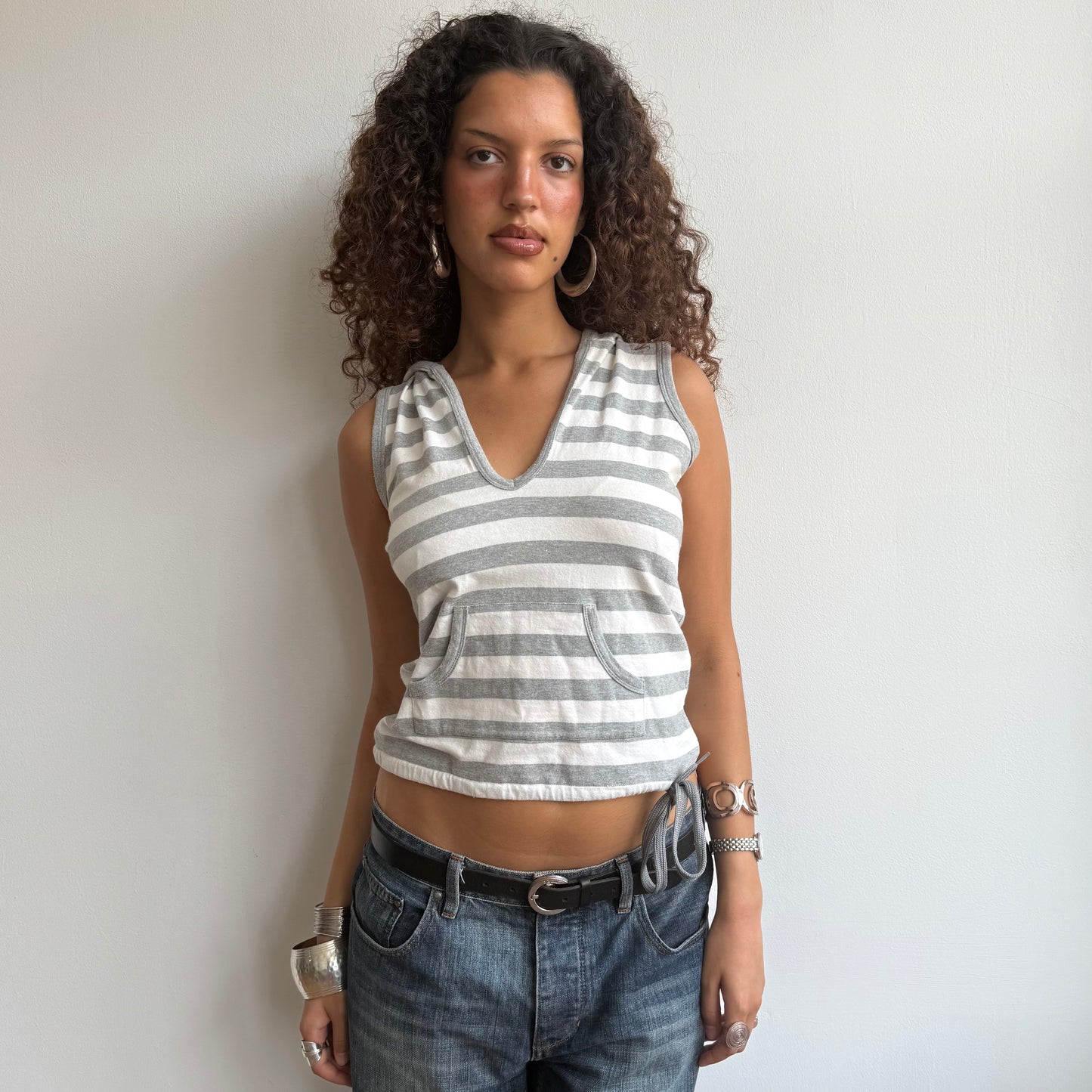 Grey striped sleeveless hoodie - Size M