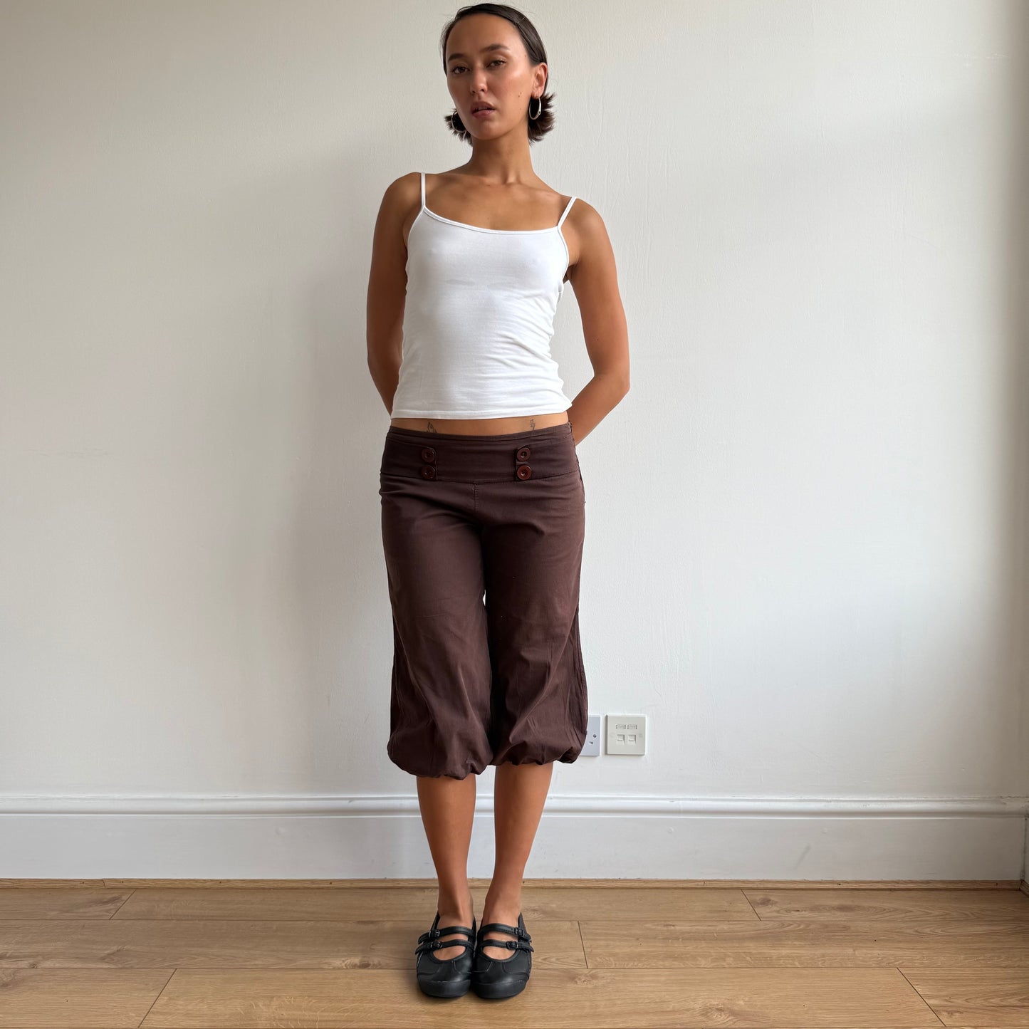 Brown button pocket front capris - Size S