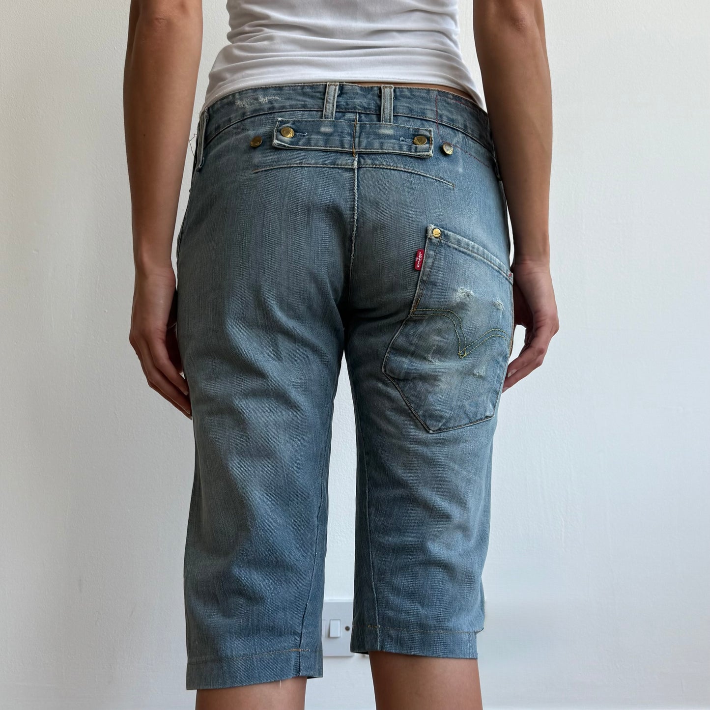 Levi’s Engineered button back jorts - Size 31”
