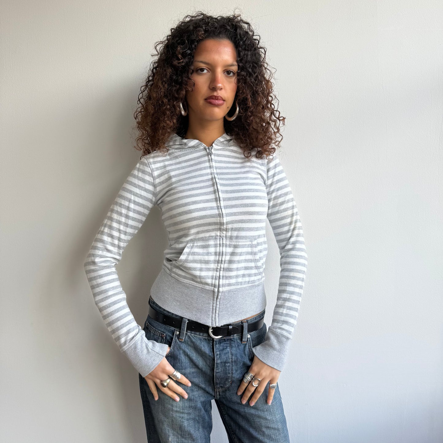 Grey + white striped hoodie - Size S