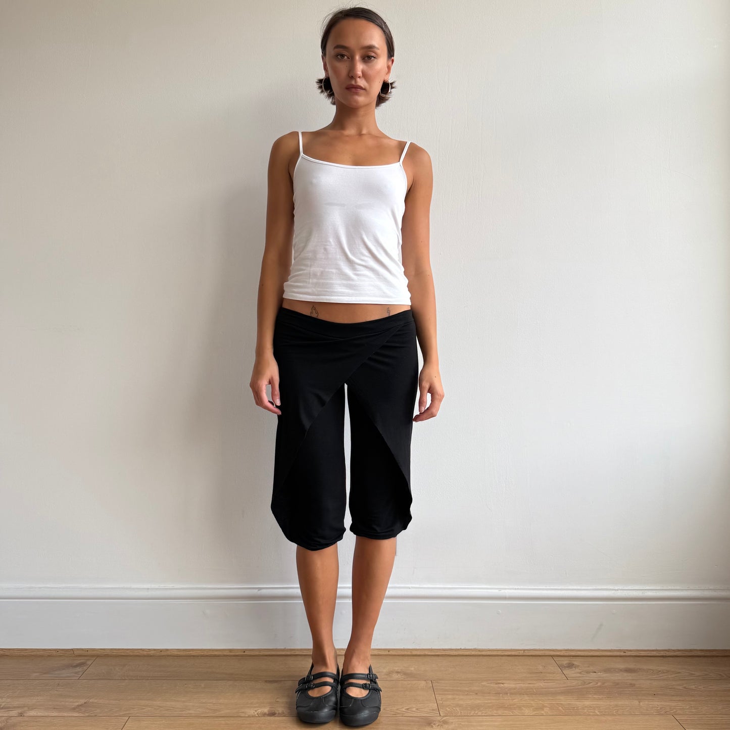 Black wrap front capris - Size XS