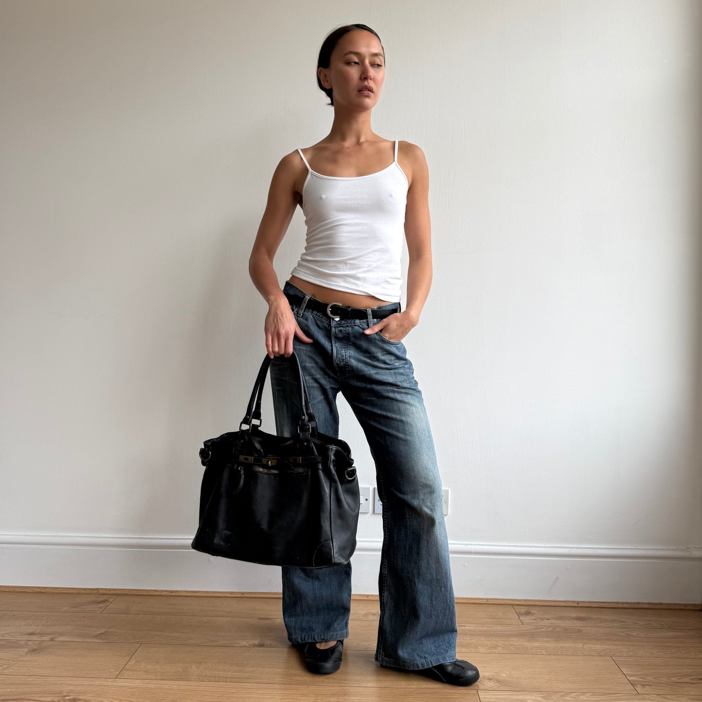 Black leather ‘firkin’ bag - One Size
