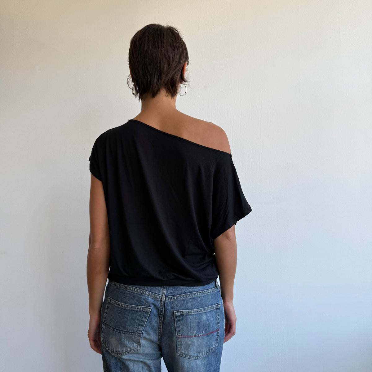 Black slouchy short sleeve top - Size M