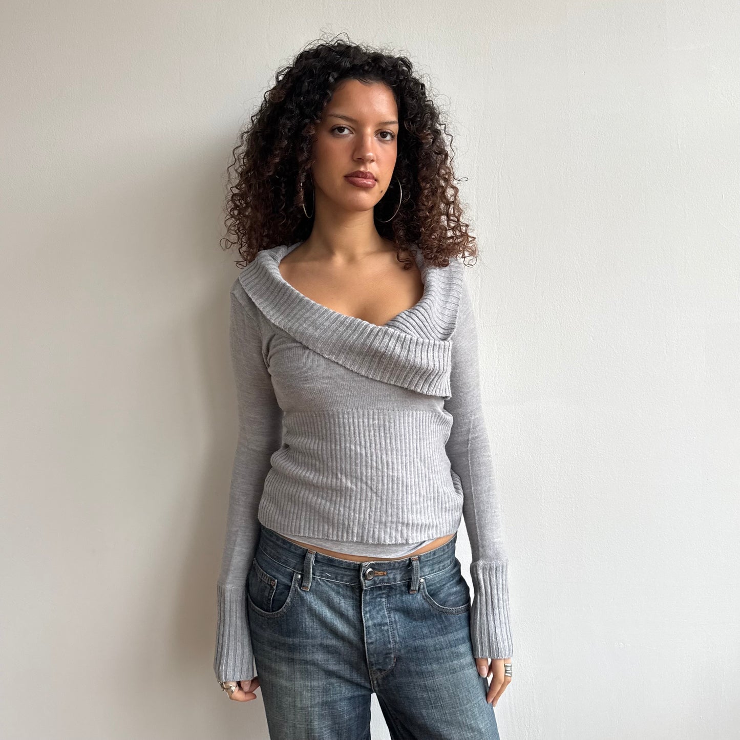 Grey button v-neck knit - Size S + M