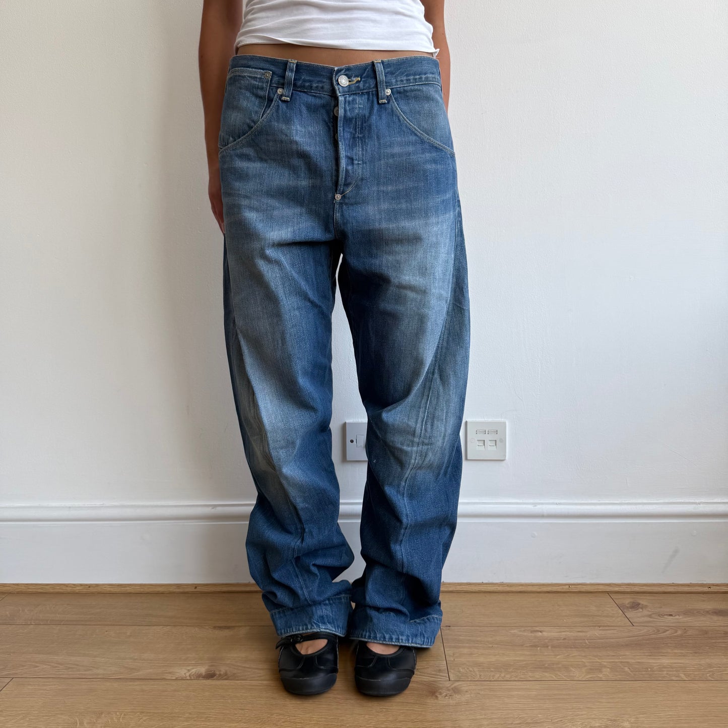 Levi’s Engineered cinch back jeans - Size 32x32