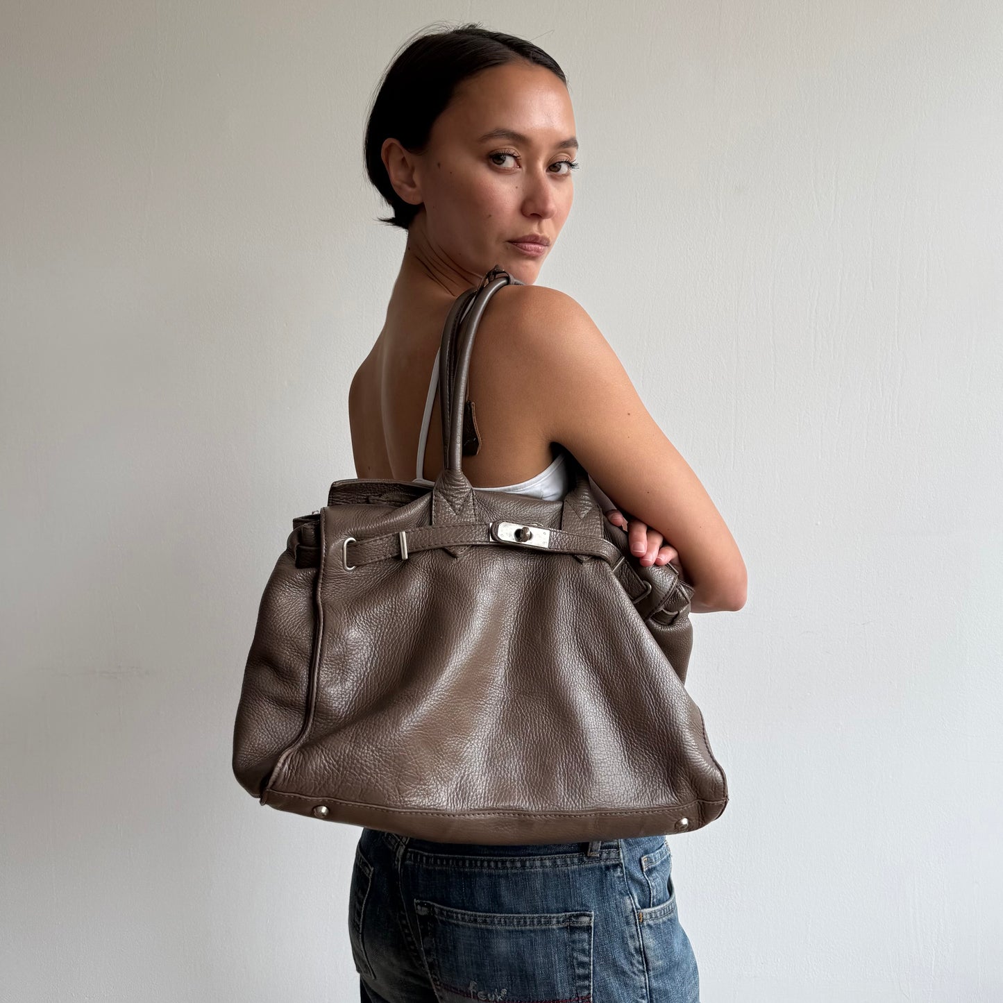 Brown leather ‘firkin’ bag - One Size