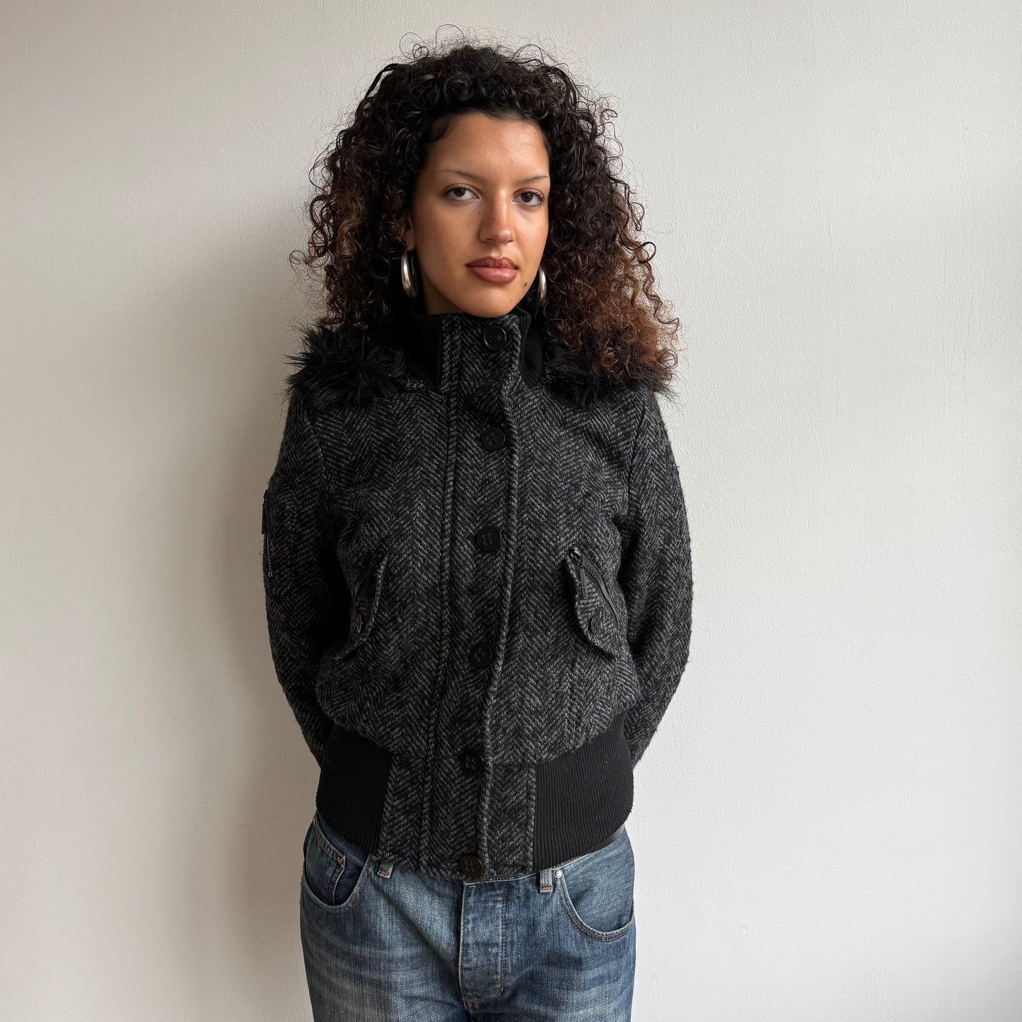 Black faux fur hood bomber - Size M