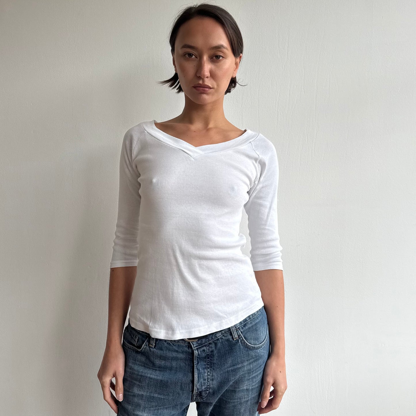White v-neck 3/4 sleeve top - Size S/M