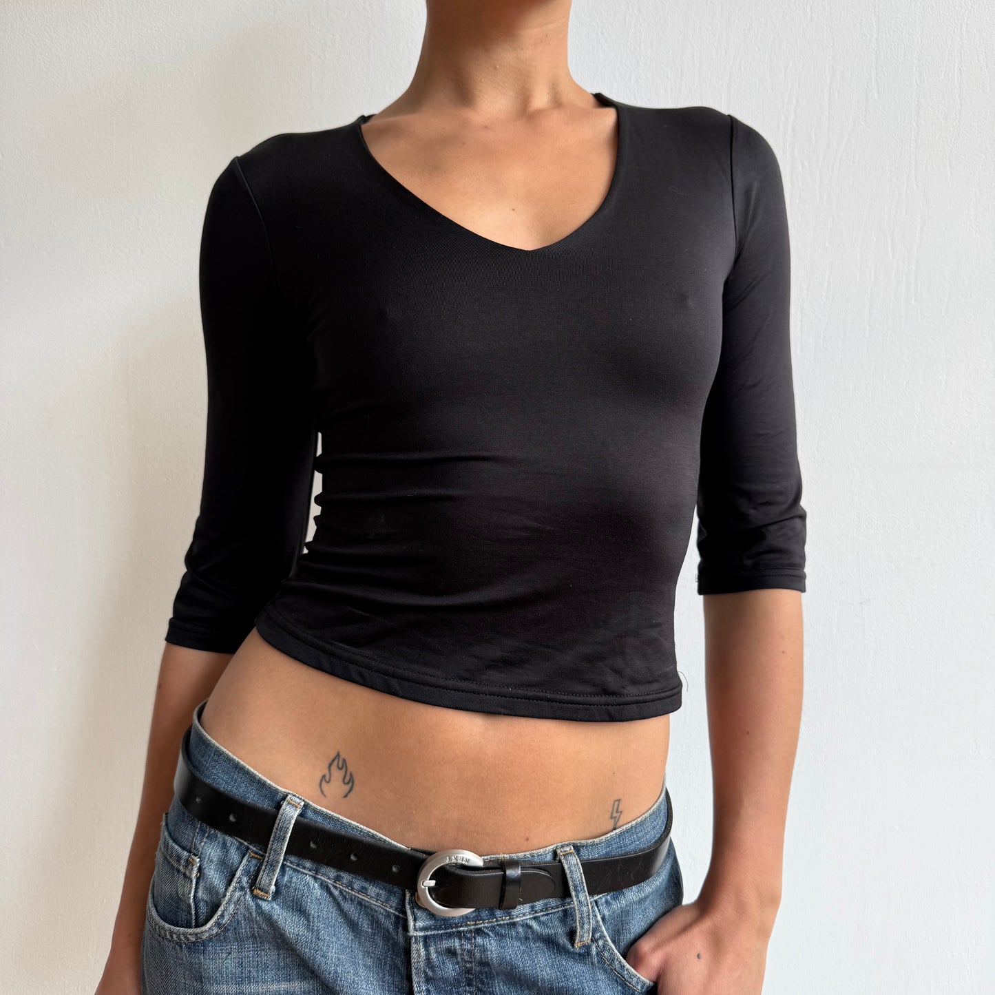 Black v neck 3/4 sleeve top - Size S