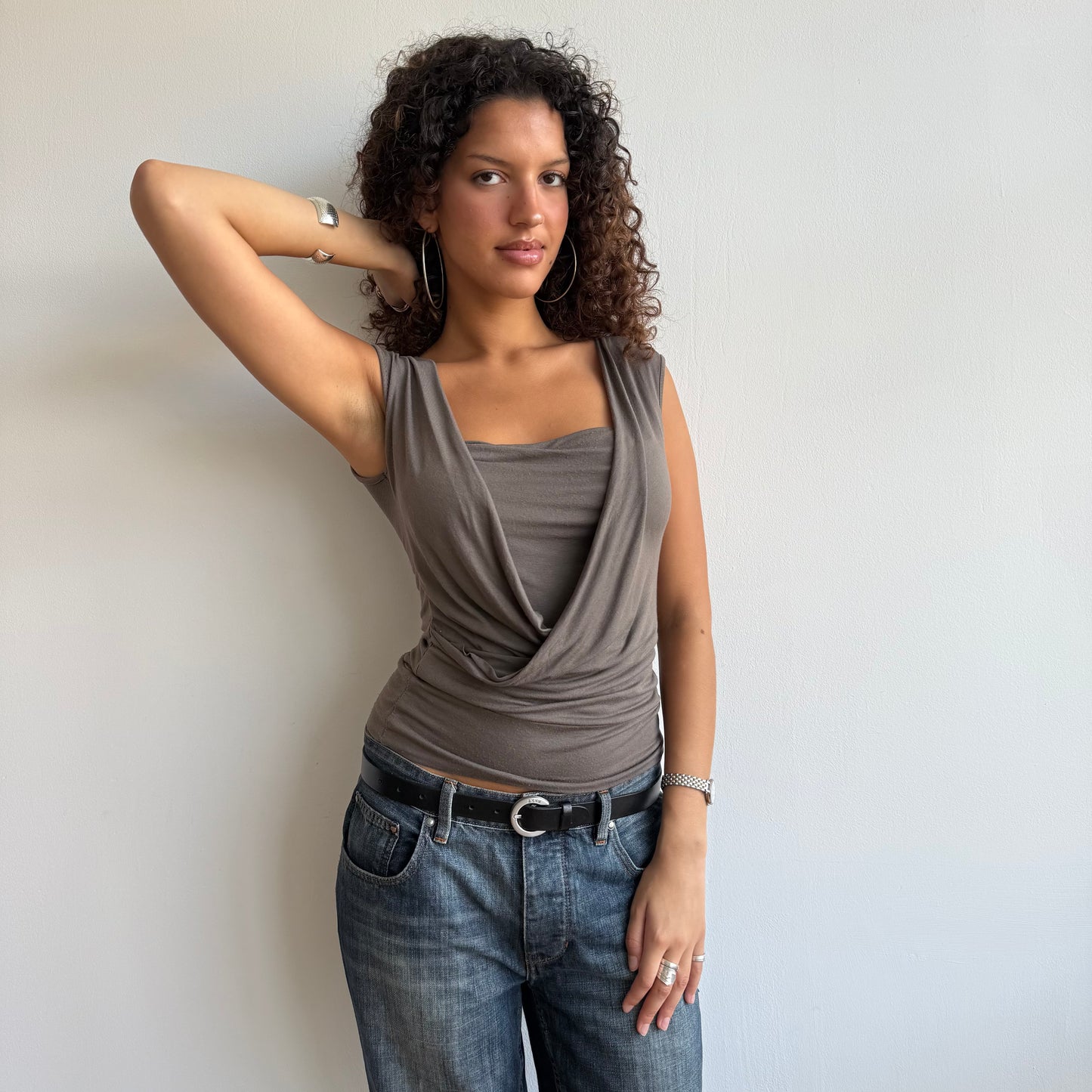 Taupe keyhole top - Size S