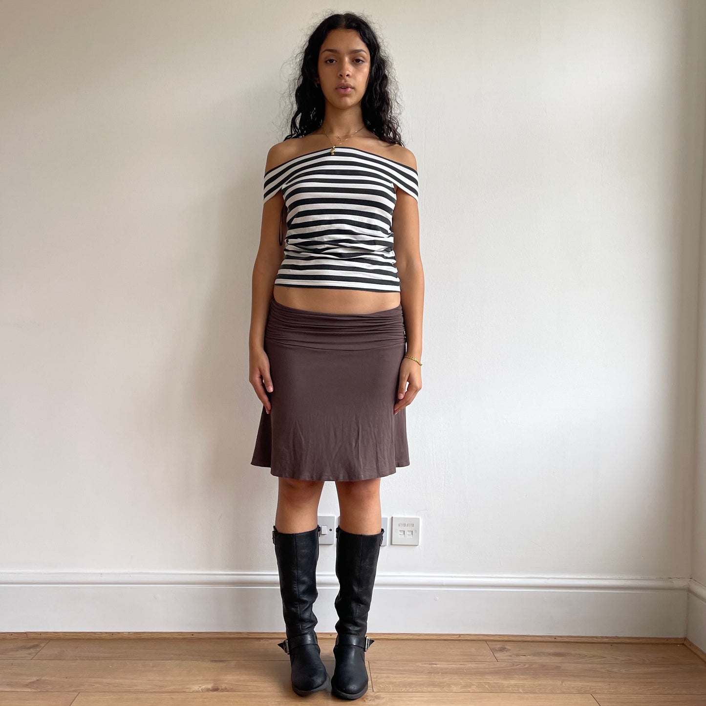 Brown ruched side skirt - Size S