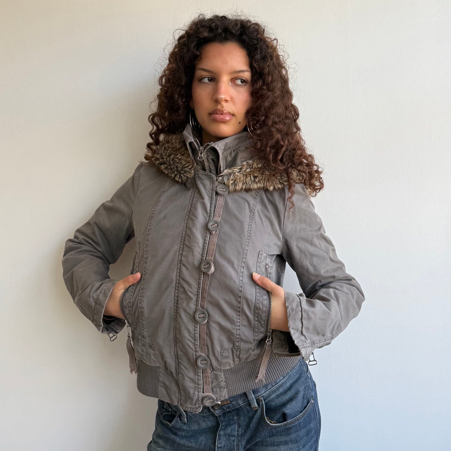 Grey fur hood cargo bomber jacket - Size S/M