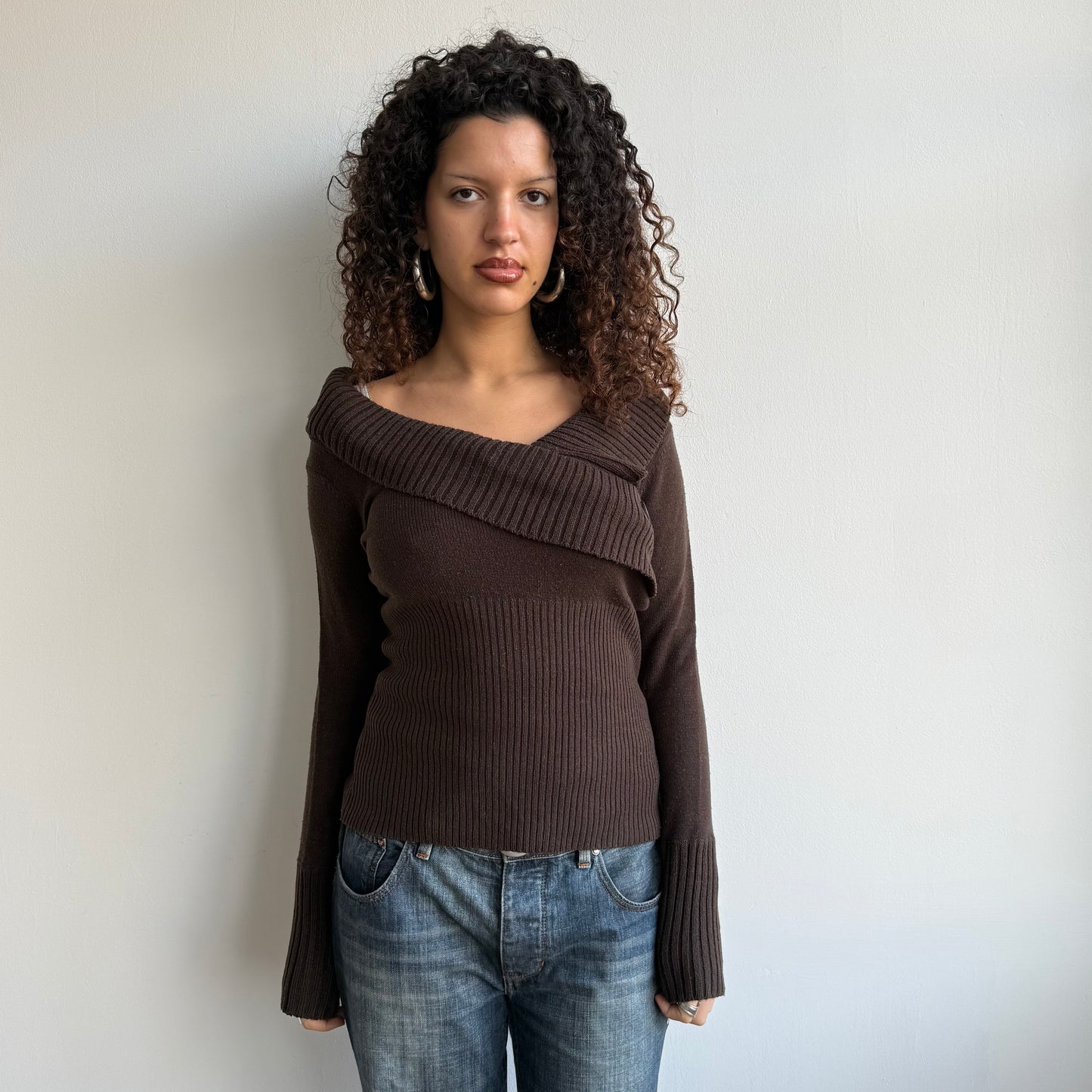 Brown button v neck knit - Size M