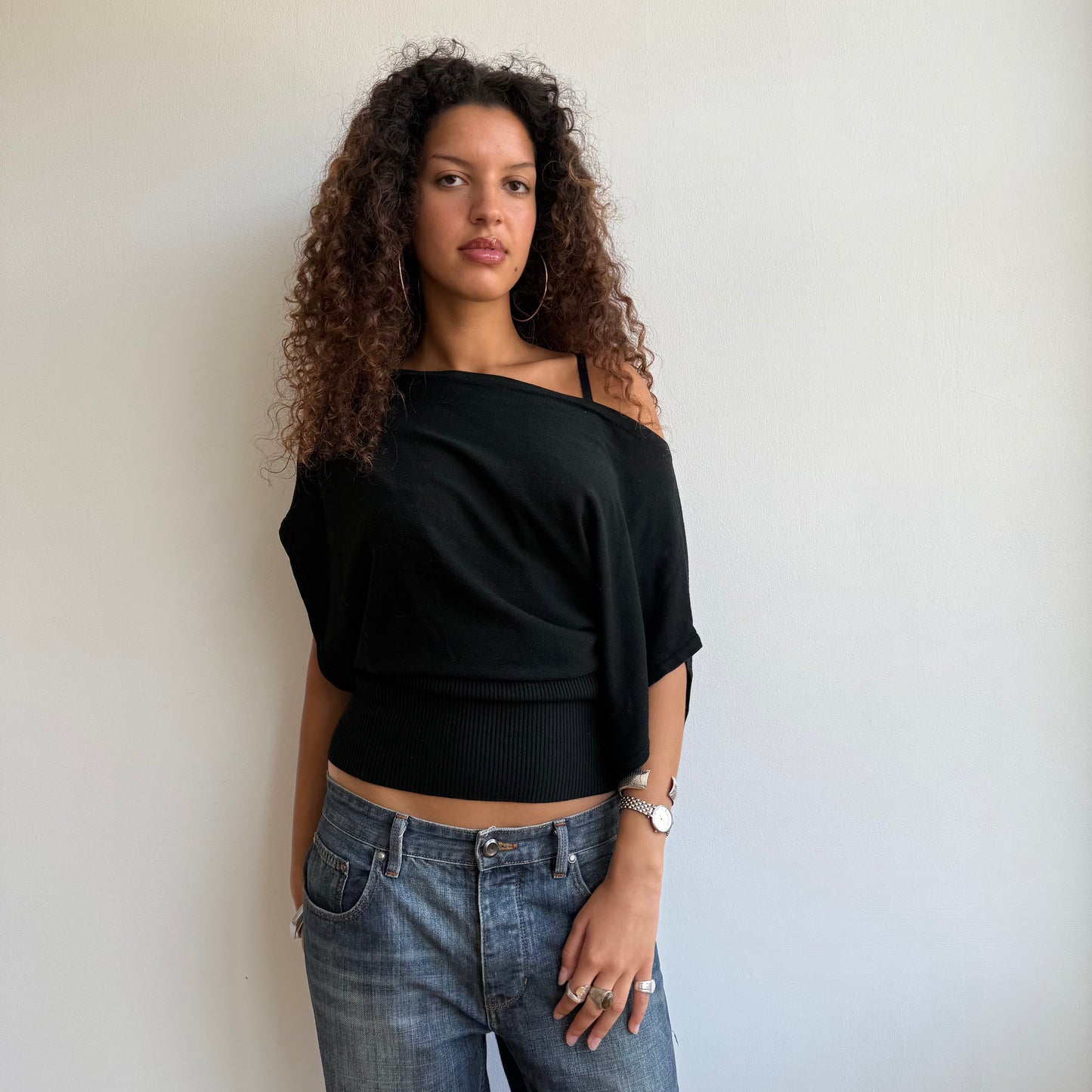 Black short sleeve slouchy knit - Size M-L