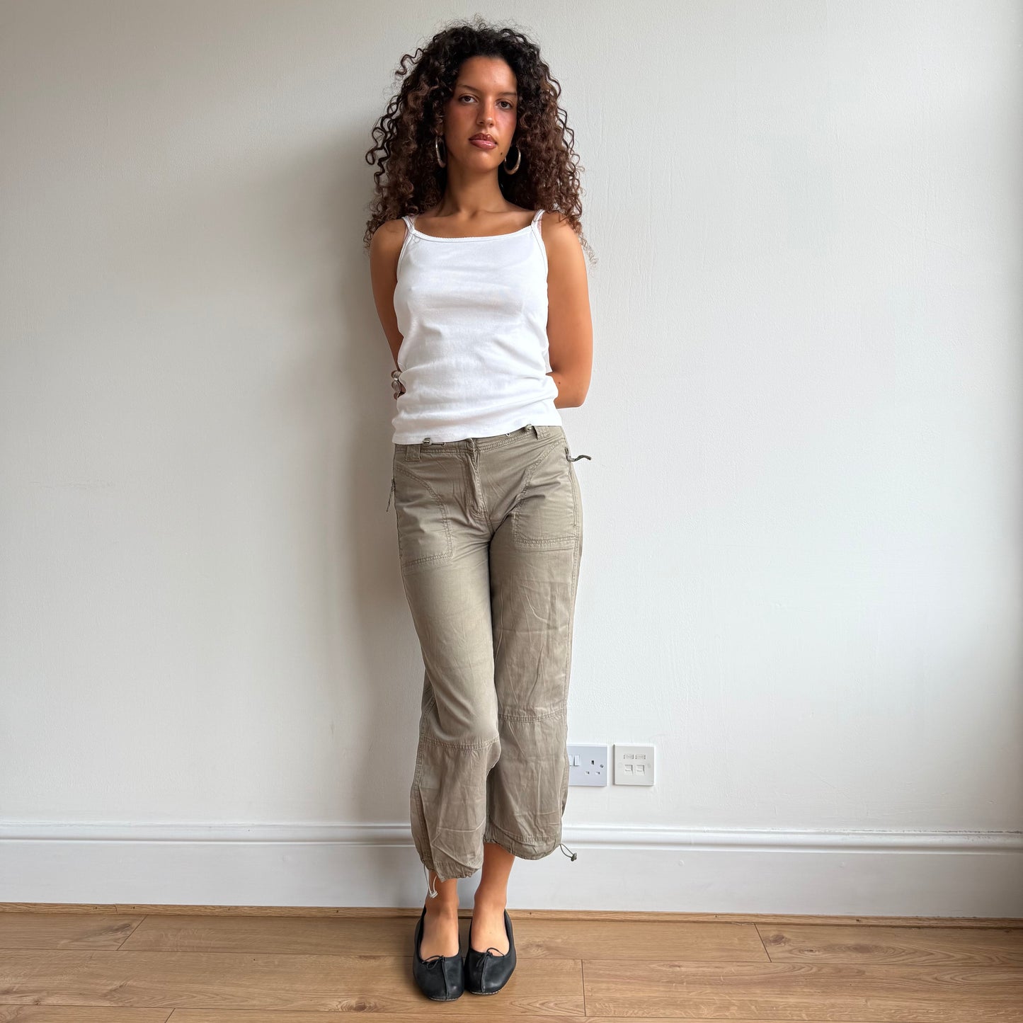 Khaki toggle capris - Size S