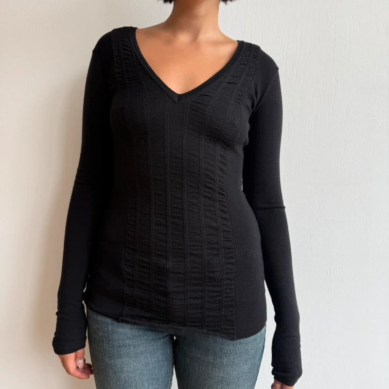 Burberry v neck knit jumper - Size S