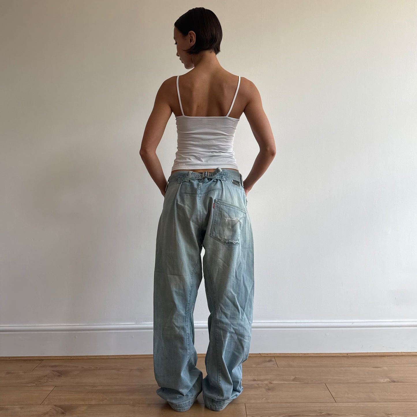 Levi’s Engineered cinch jeans - Size 33x34