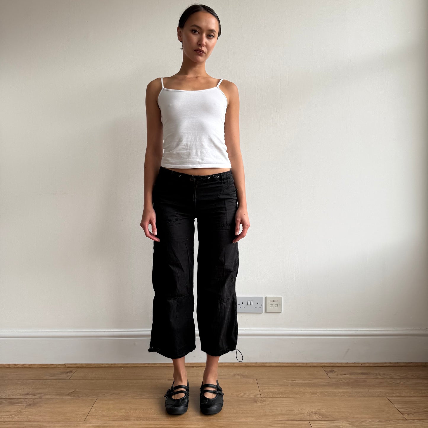 Black toggle capris - Size S