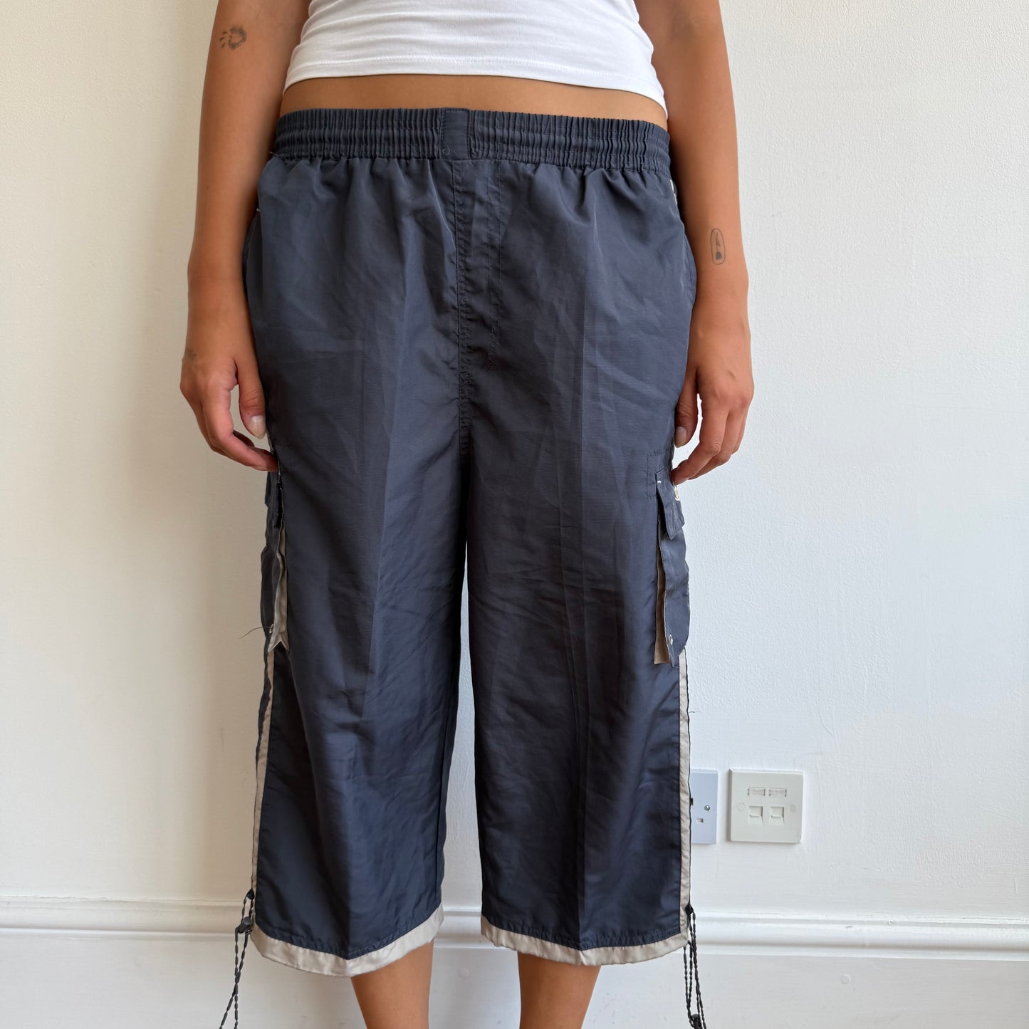 Navy toggle drawstring capris - Size S