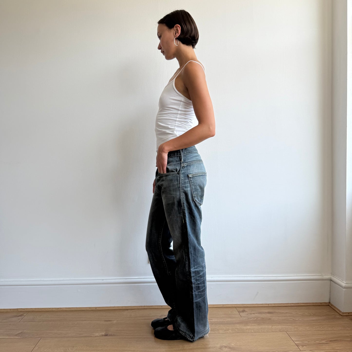 Levi’s mid wash star jeans - Size 33x34