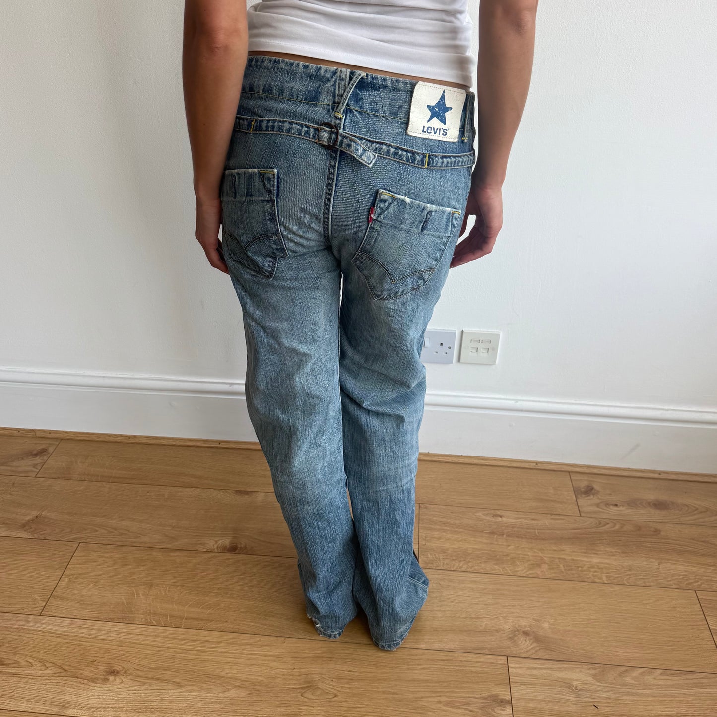 Levi’s star cinch back jeans - Size 30x32 + 32x34