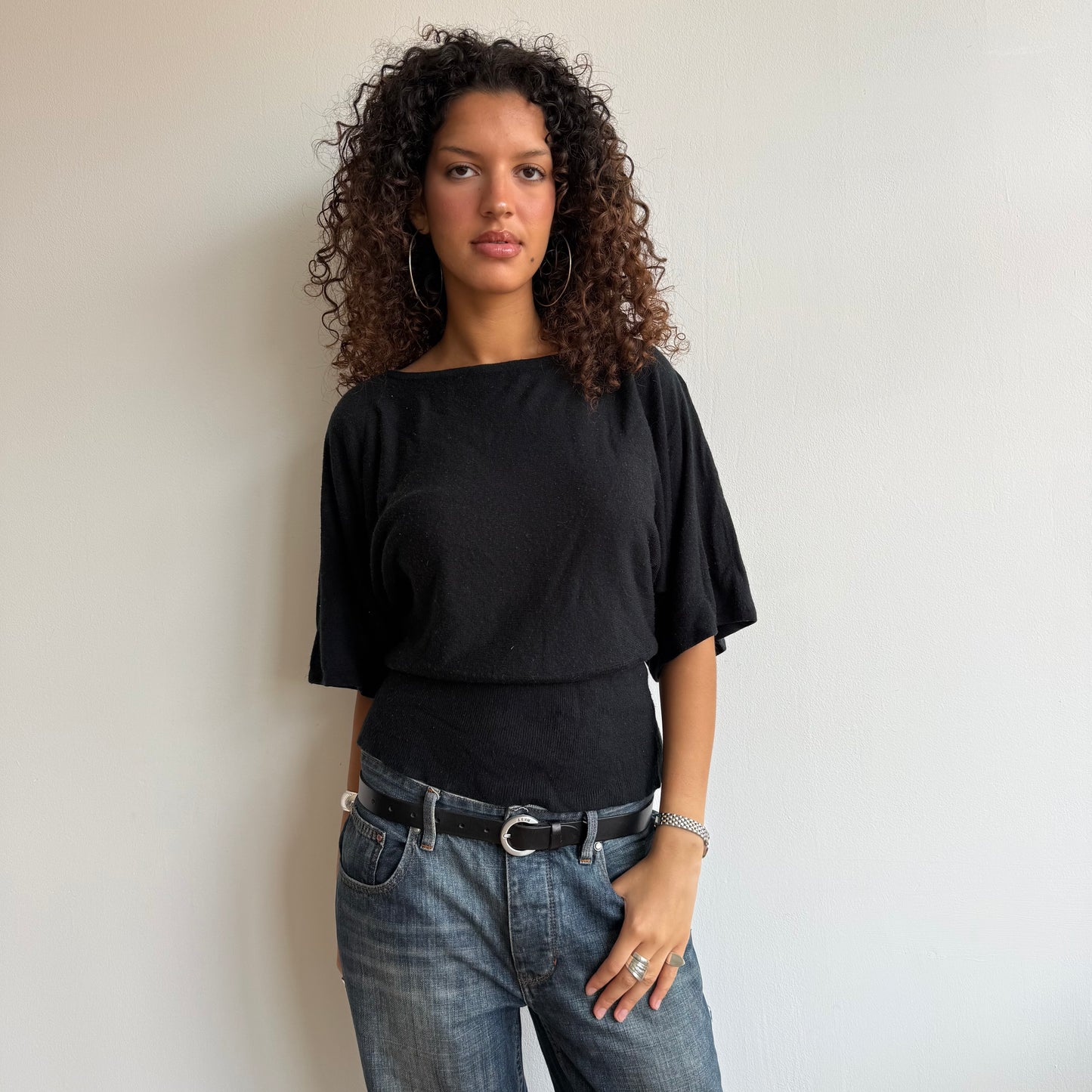 Black slouchy short sleeve knit - Size M