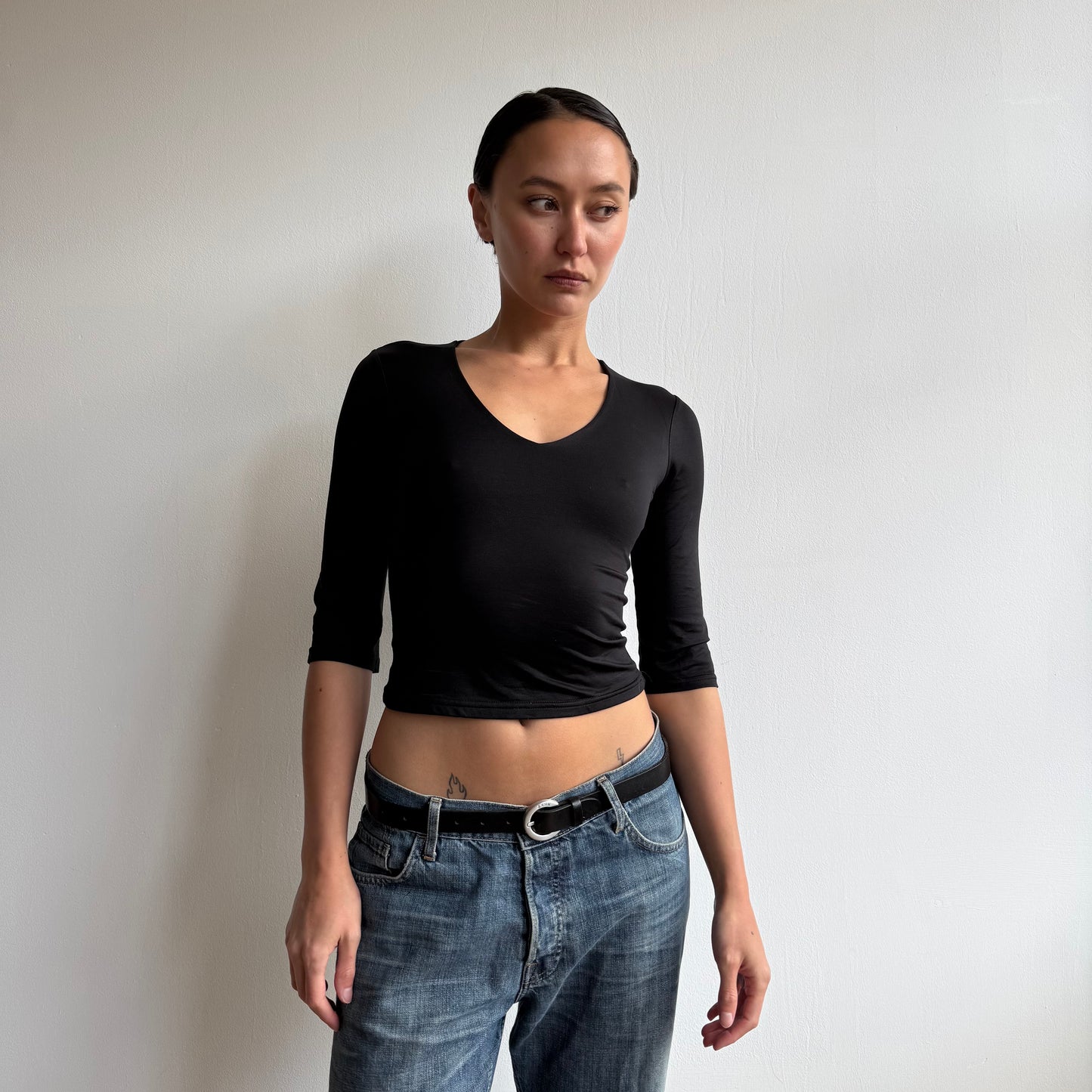 Black v neck 3/4 sleeve top - Size S
