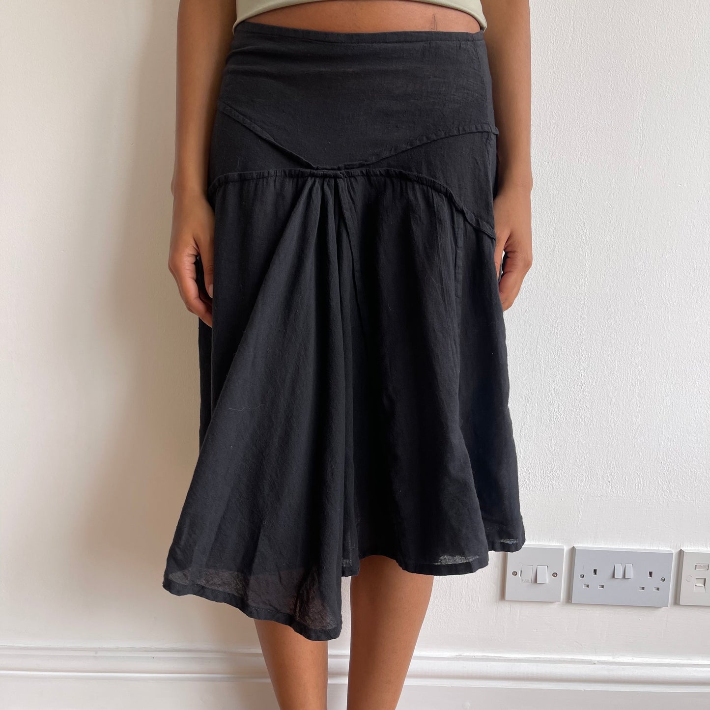 Asymmetric black skirt - Size S