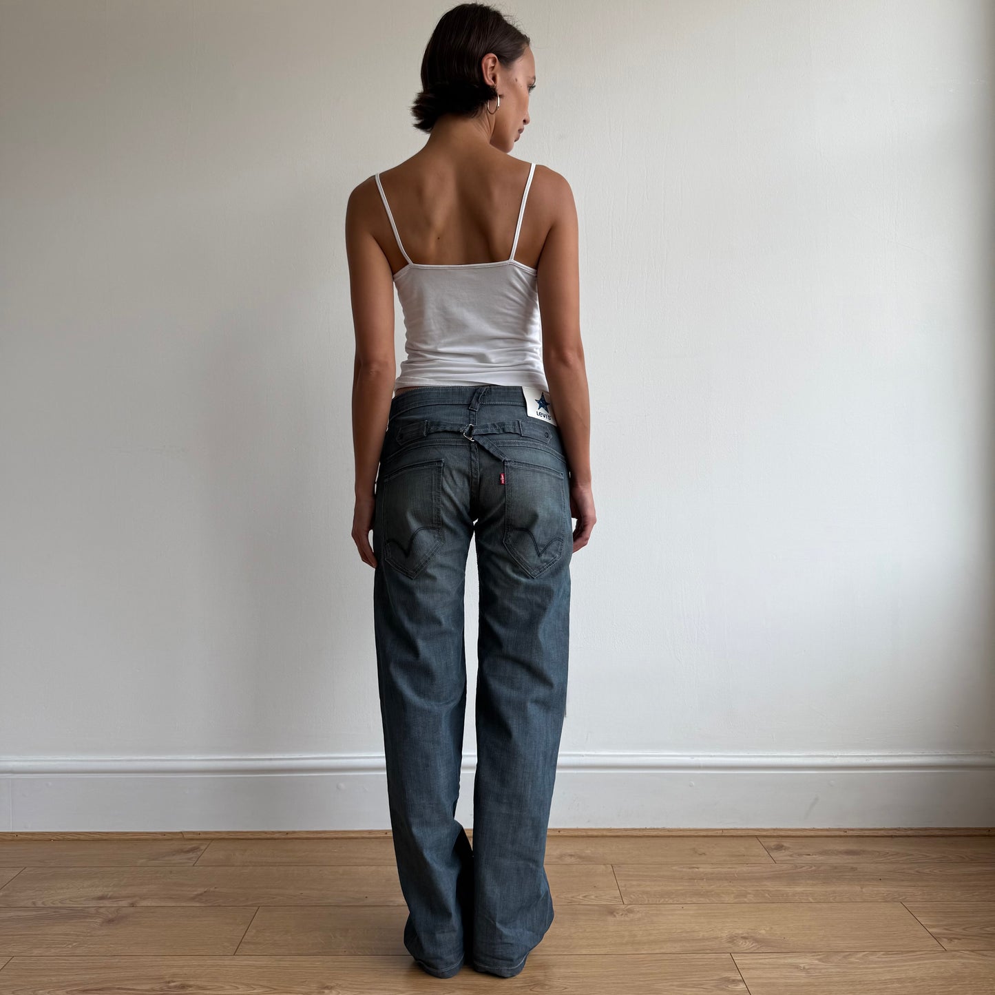 Levi’s cinch back star jeans - Size 30x32