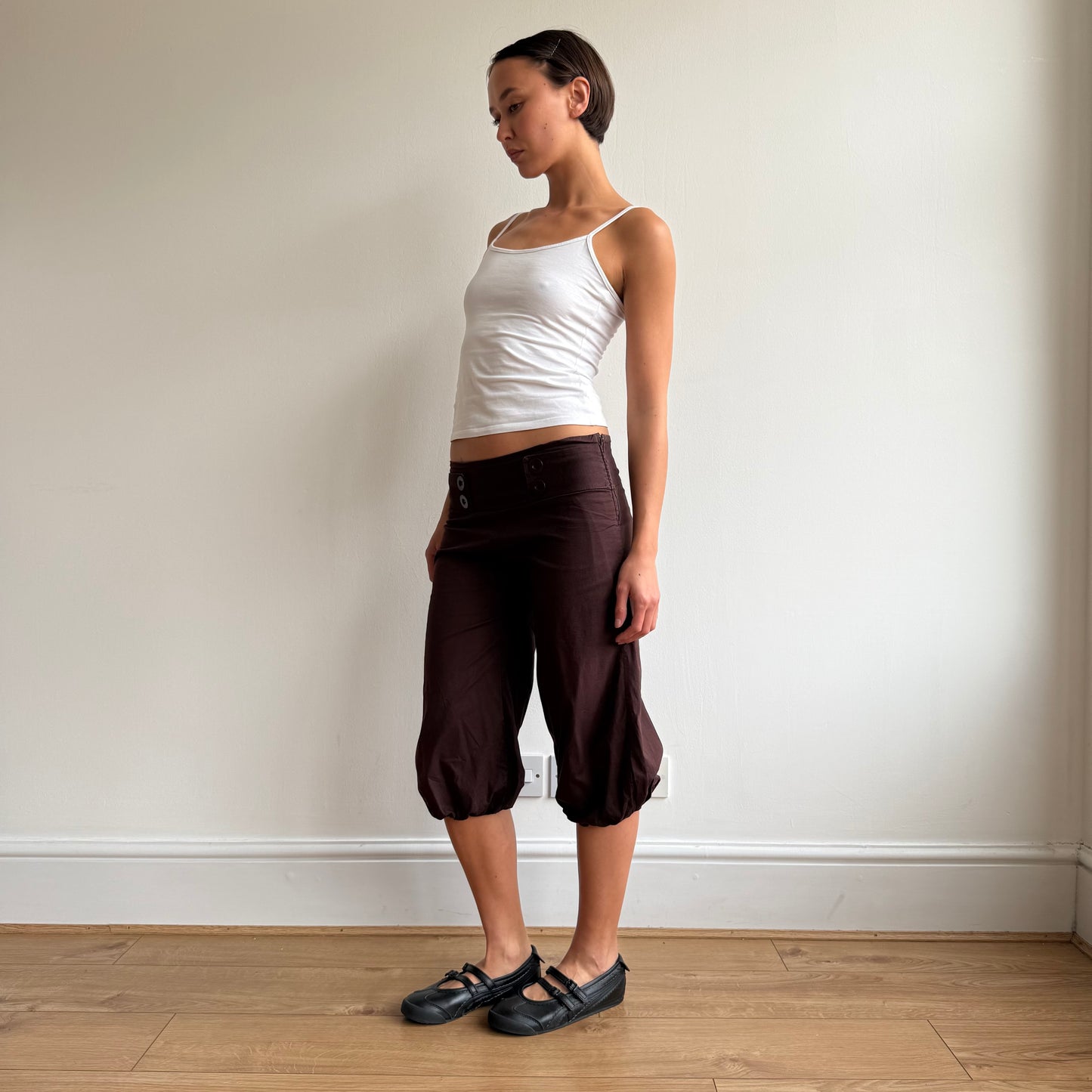 Brown button bubble capris - Size M