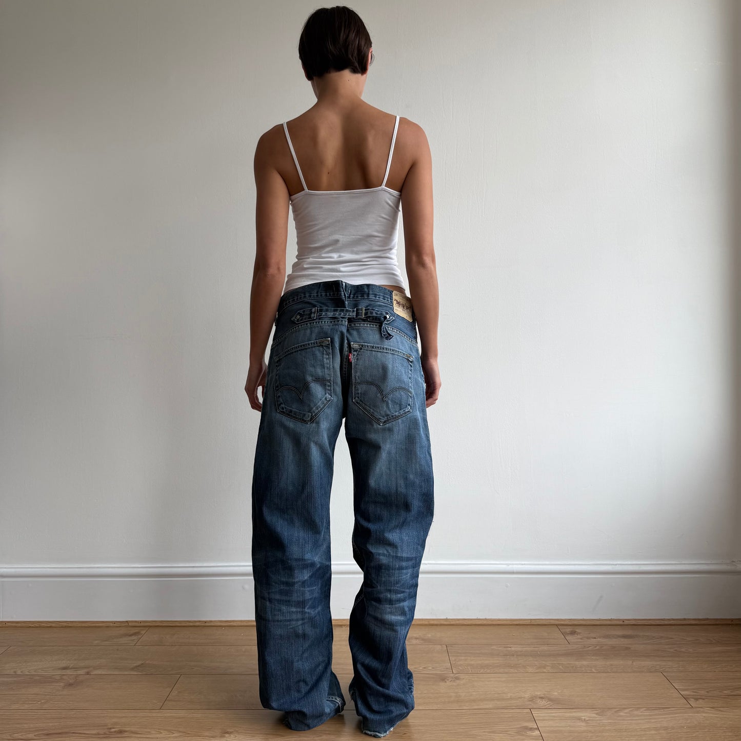 Levi’s cinch back jeans - Size 34x34