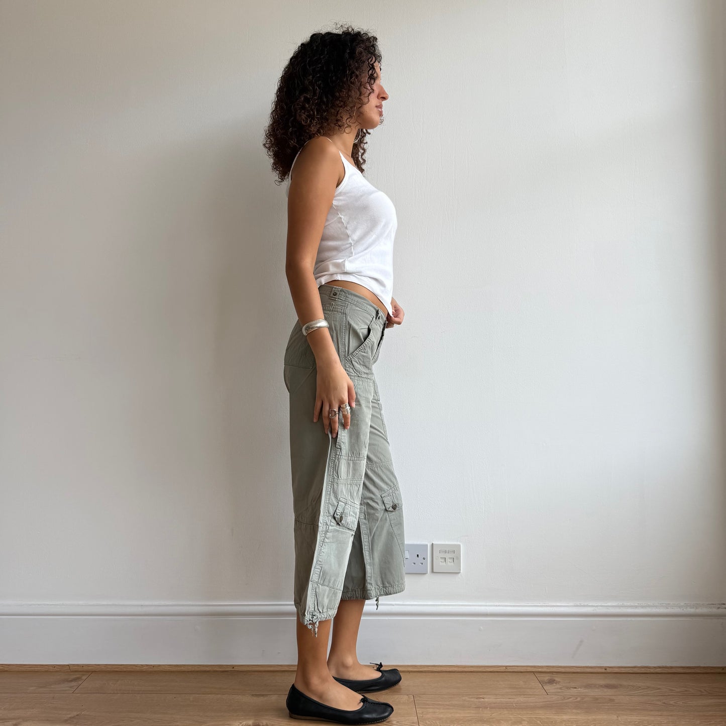 Khaki cargo capris - Size M