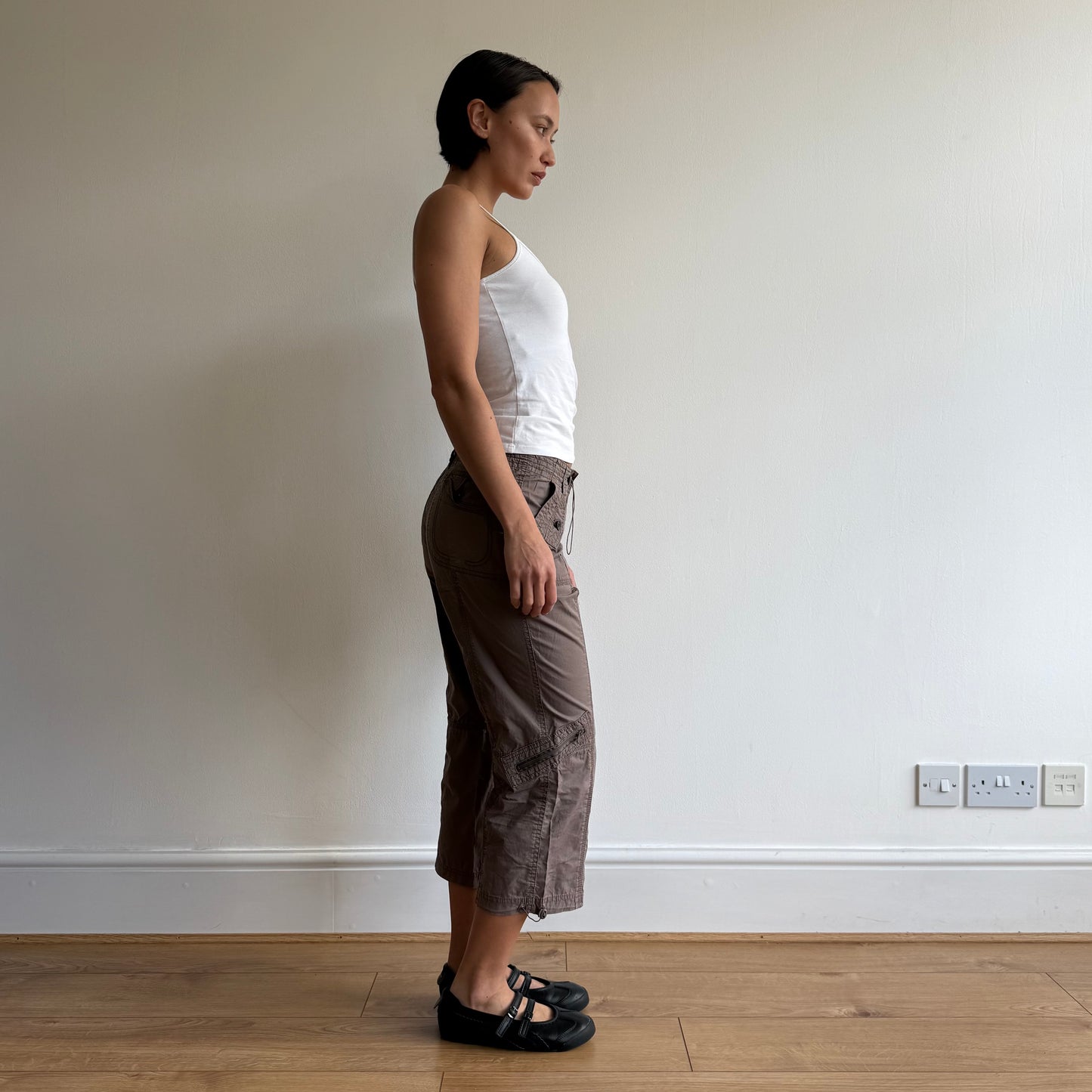 Brown cargo toggle capris - Size XS