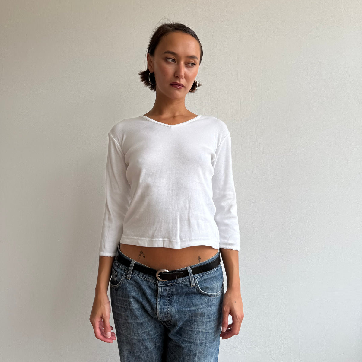 White 3/4 sleeve picot trim top - Size S
