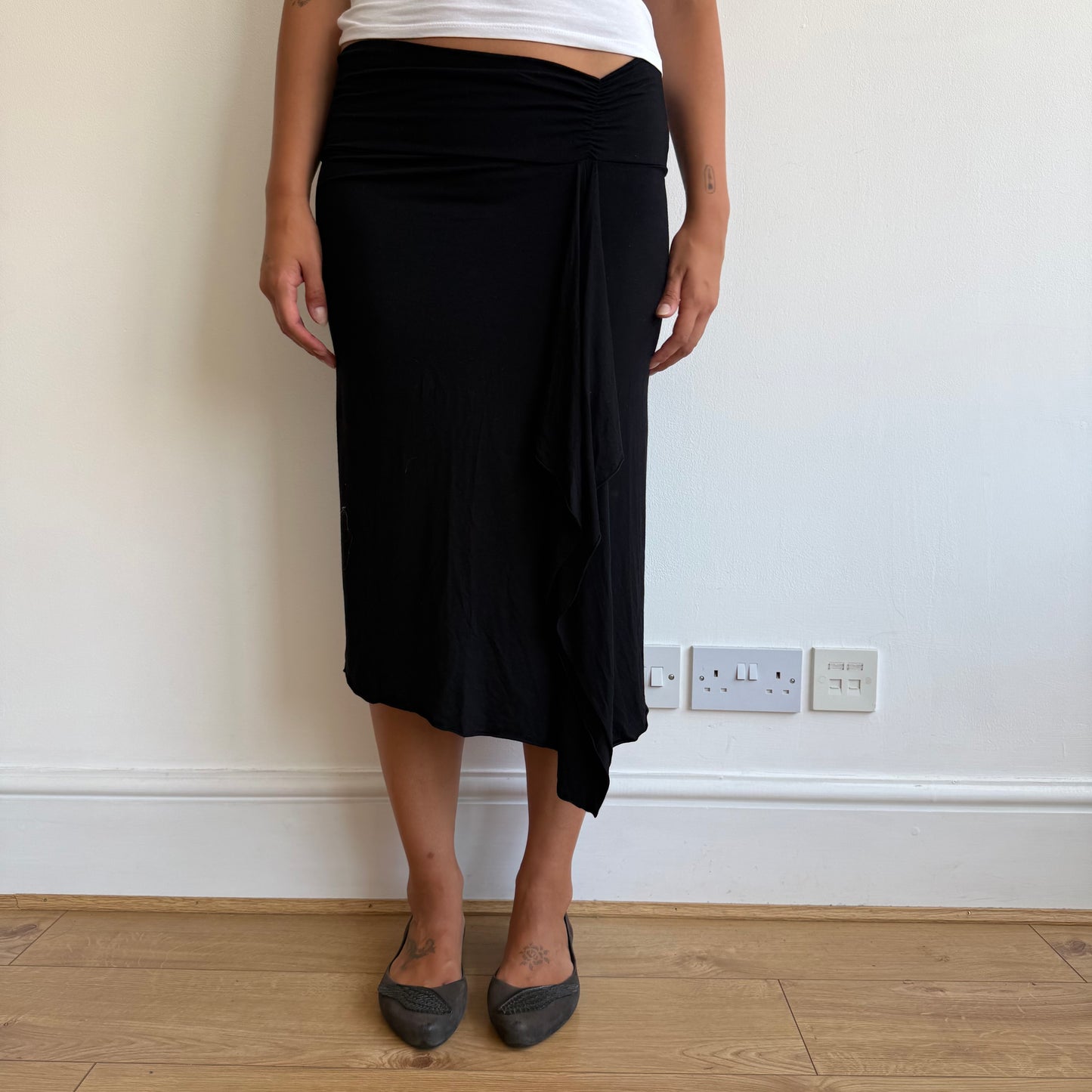 Black twist midi skirt - Size S/M