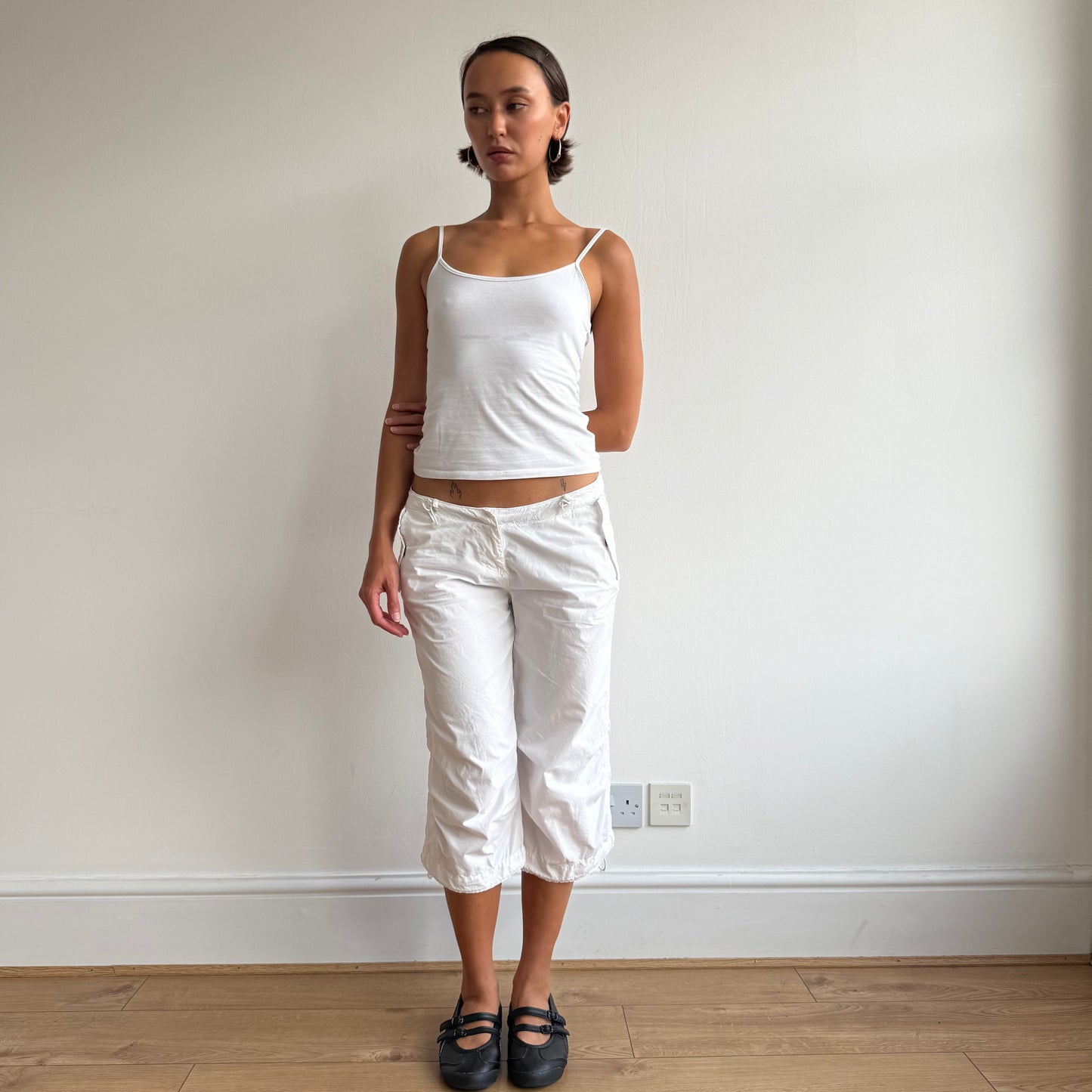 White toggle Puma capris - Size 29”