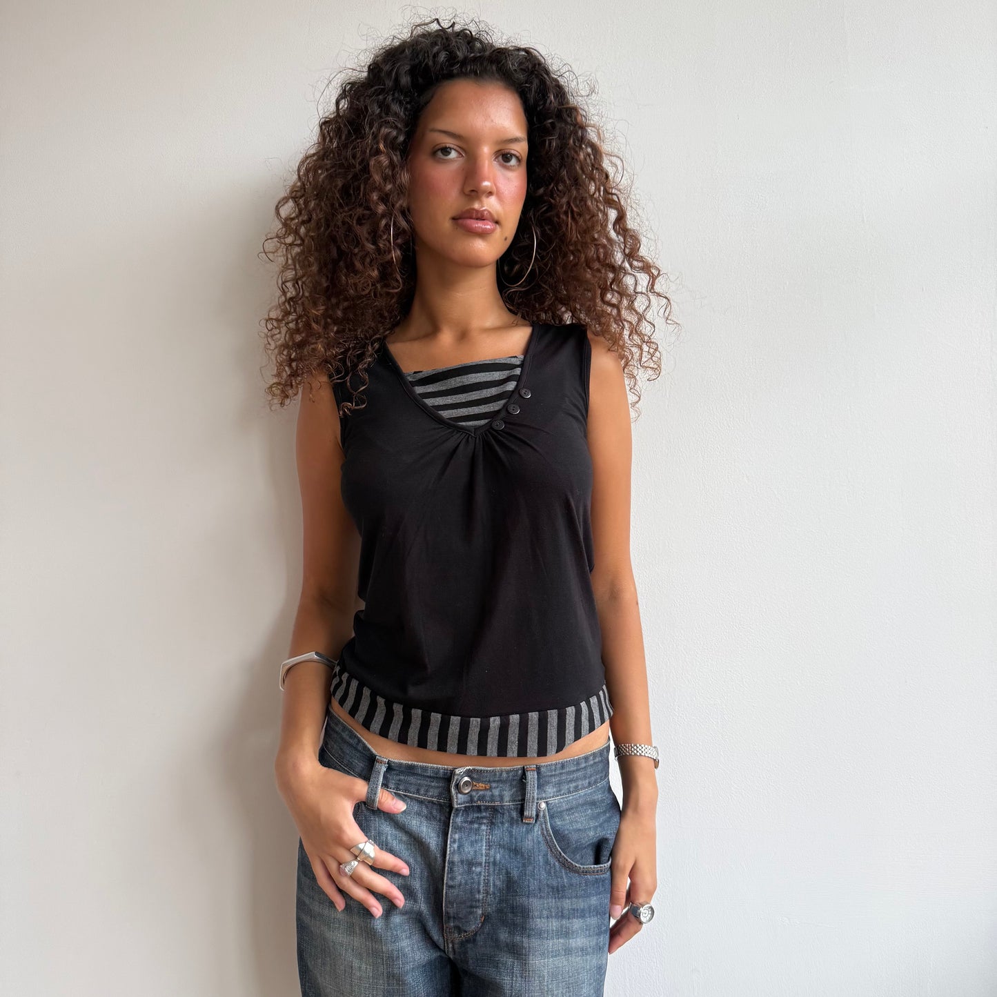 Black striped keyhole top - Size M