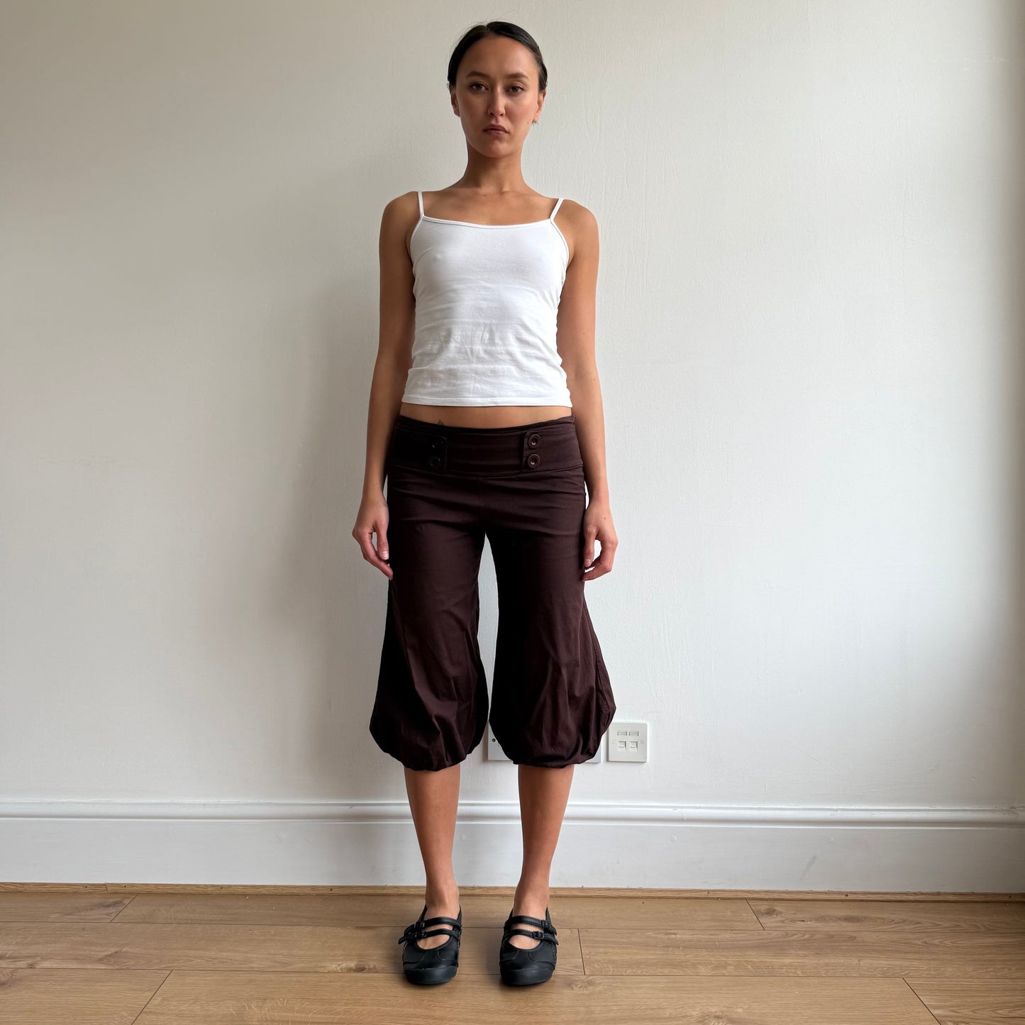 Brown button bubble capris - Size M