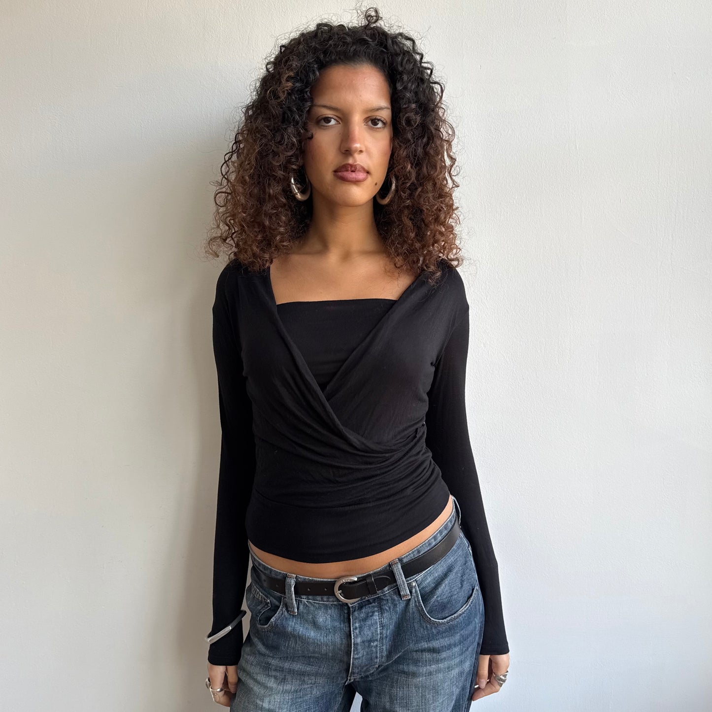 Black long sleeve keyhole top - Size S