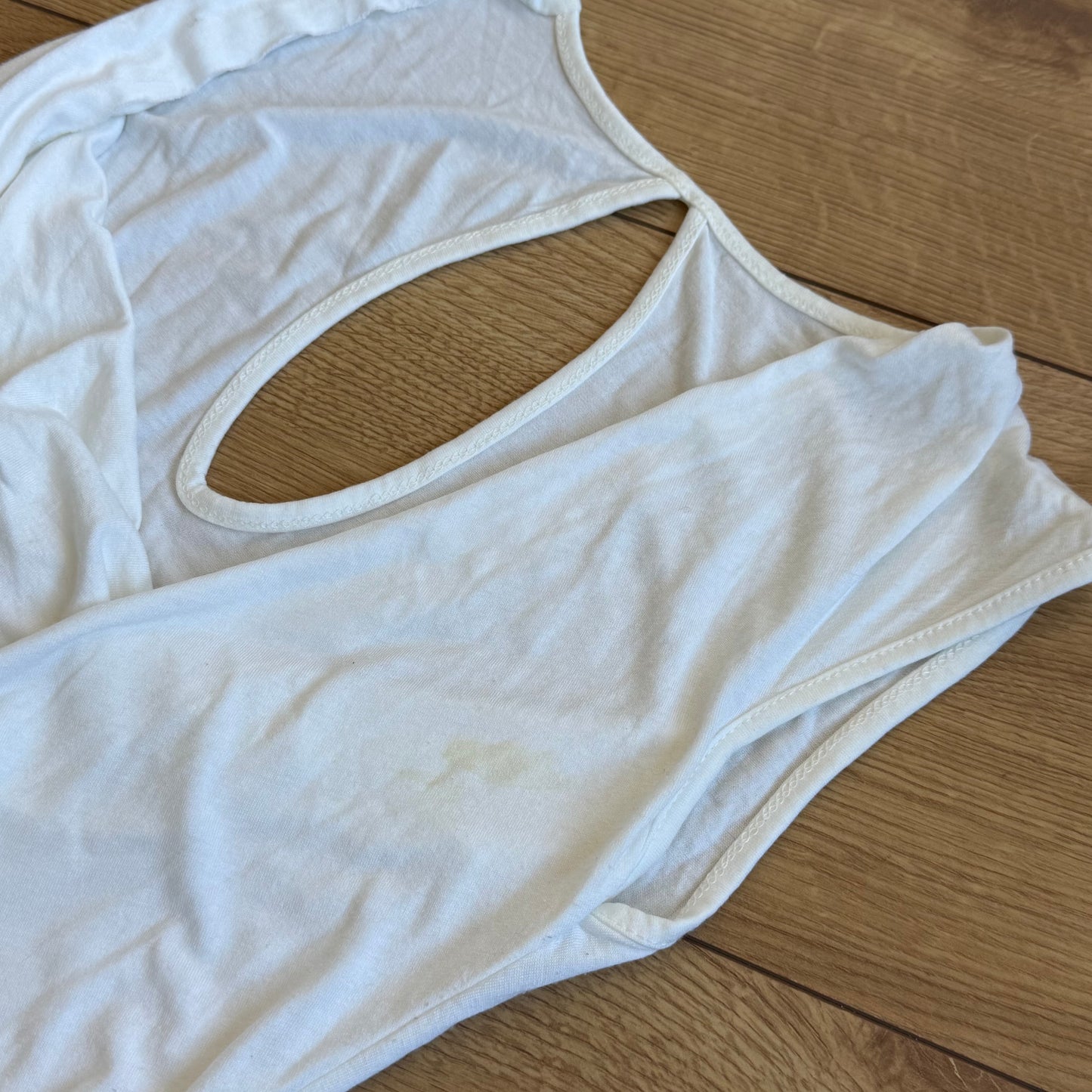 White keyhole top - Size S