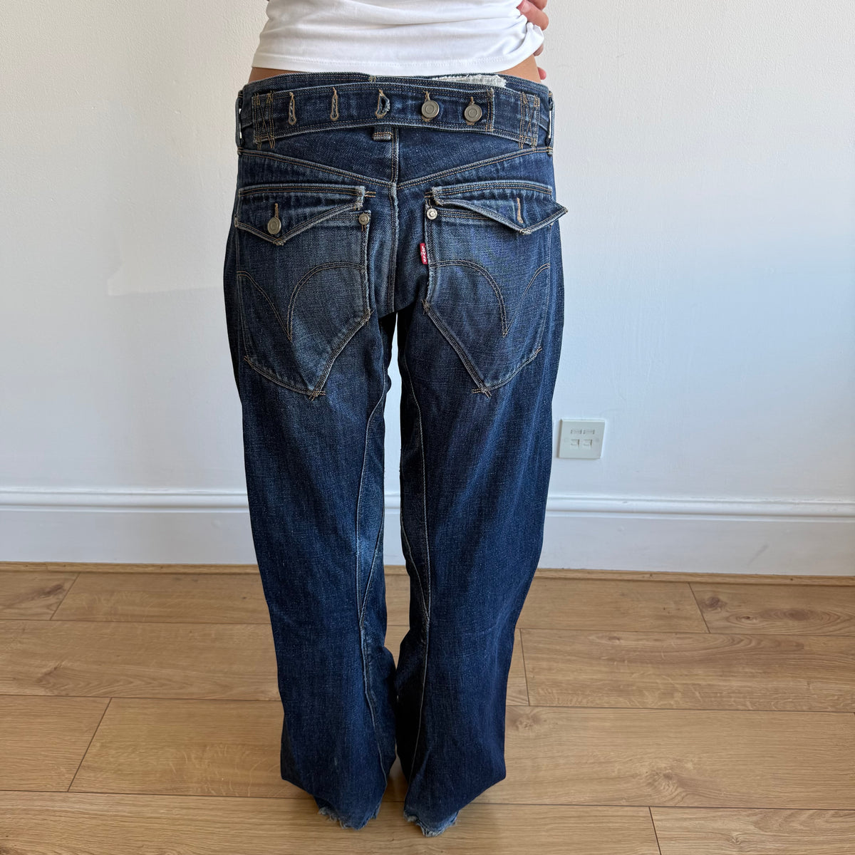 Levi’s Engineered button jeans - Size 31x32