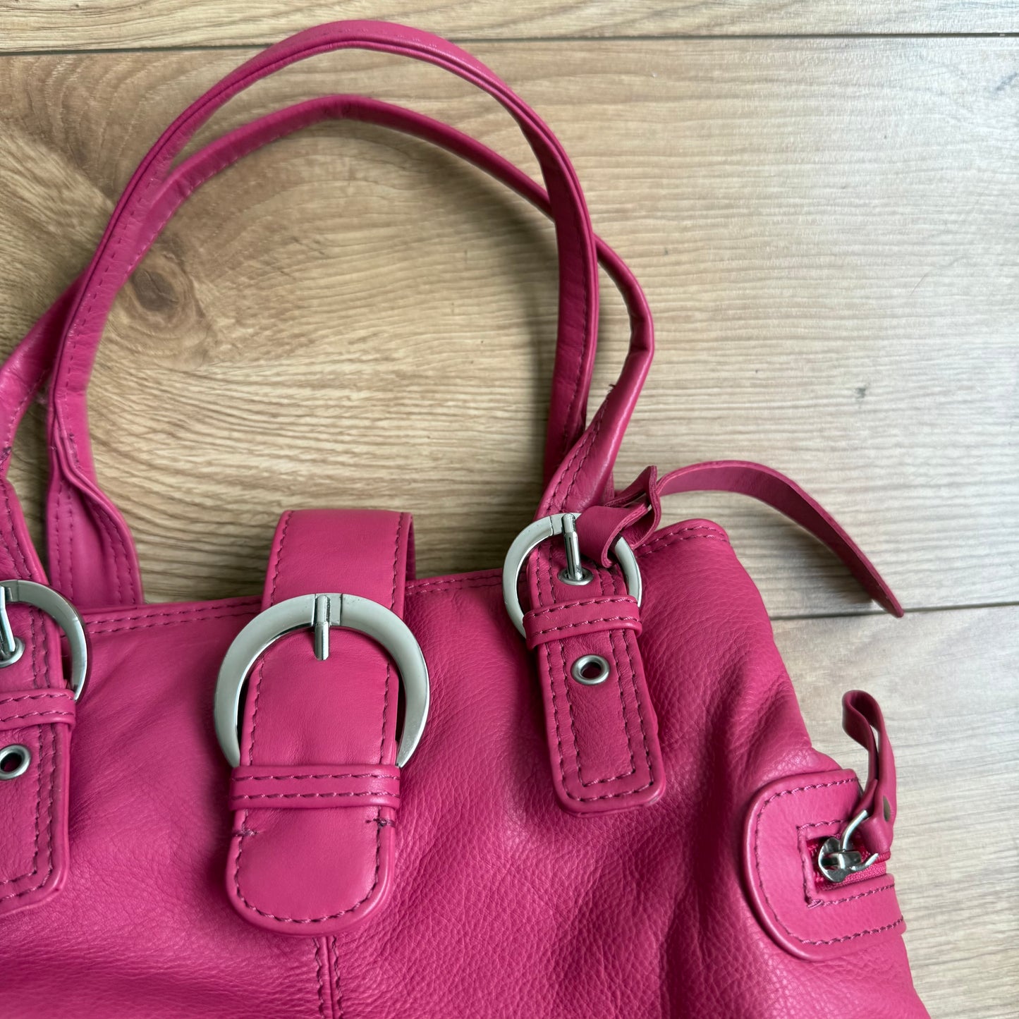 Hot pink buckle bag - One Size