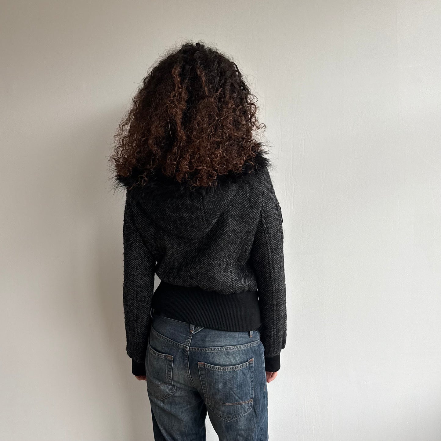 Black faux fur hood bomber - Size M