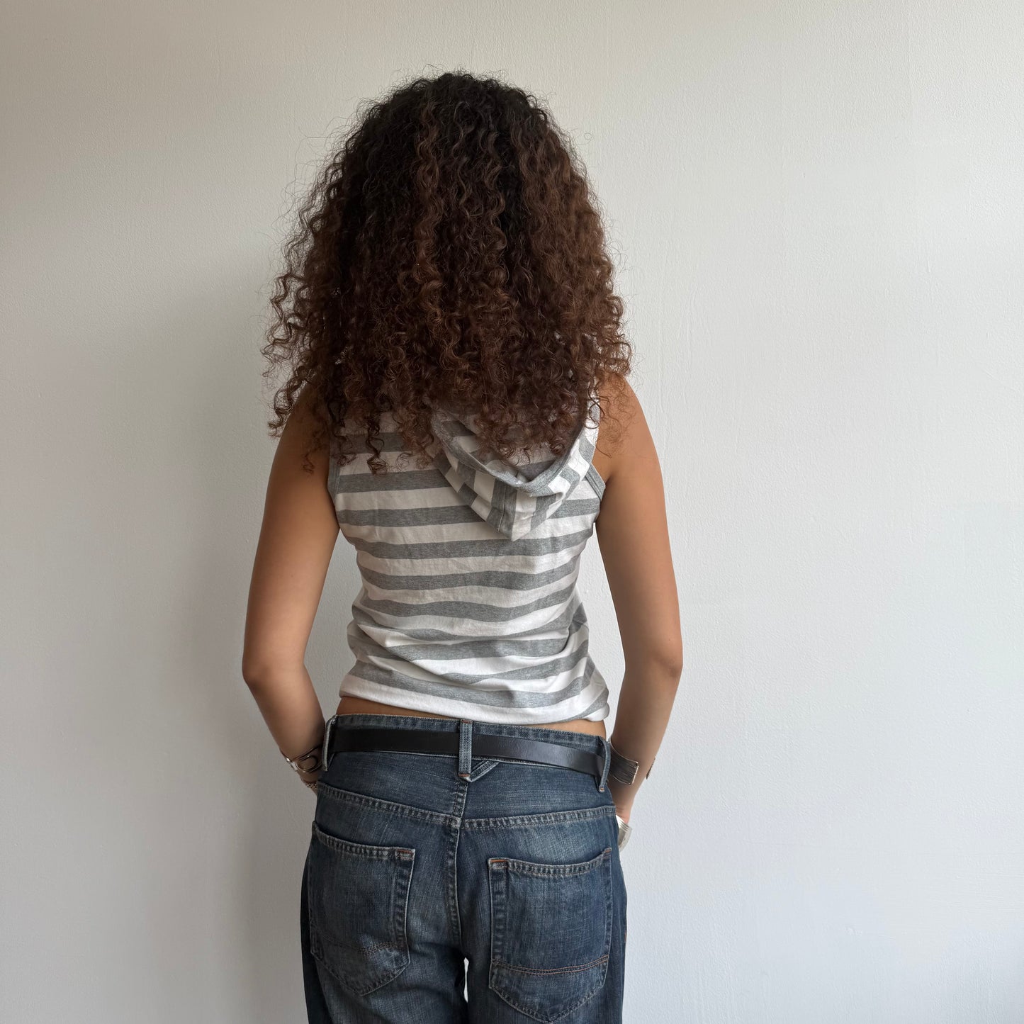 Grey striped sleeveless hoodie - Size M