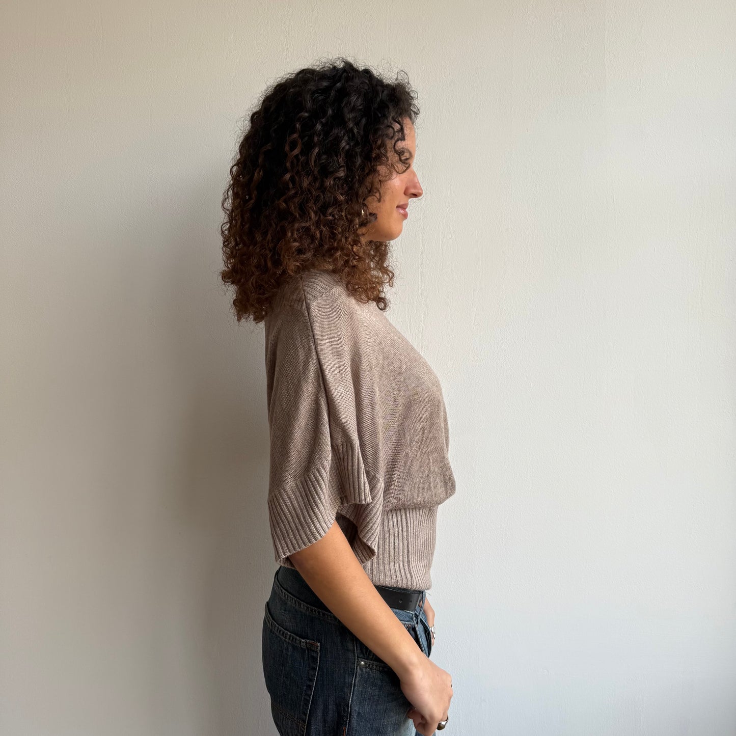 Beige short sleeve slouchy knit - Size S-M