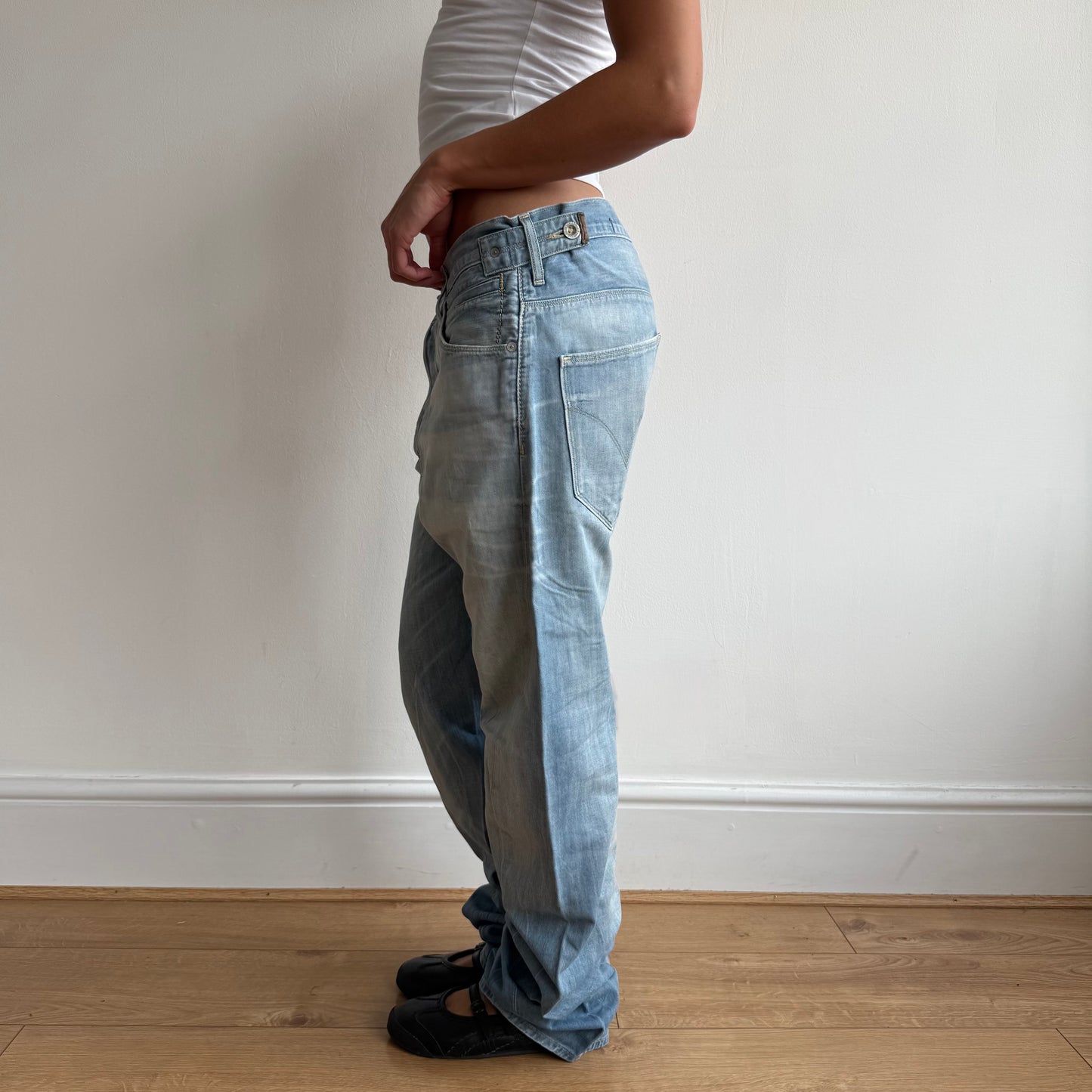 Levi’s Engineered light wash jeans - Size 33x34