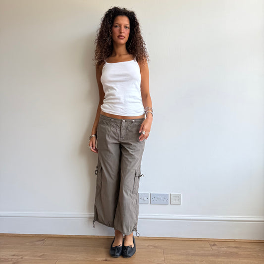 Khaki toggle capris - Size M